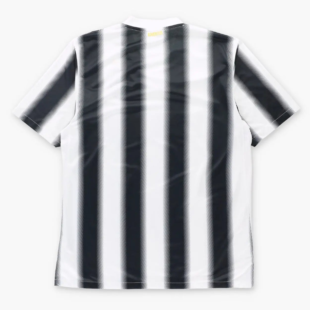 NIKE Juventus 2011/2012 Signed Home Jersey (L)