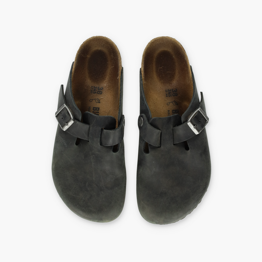BIRKENSTOCK 'Boston' Black Leather Clogs (38/M5/L7)