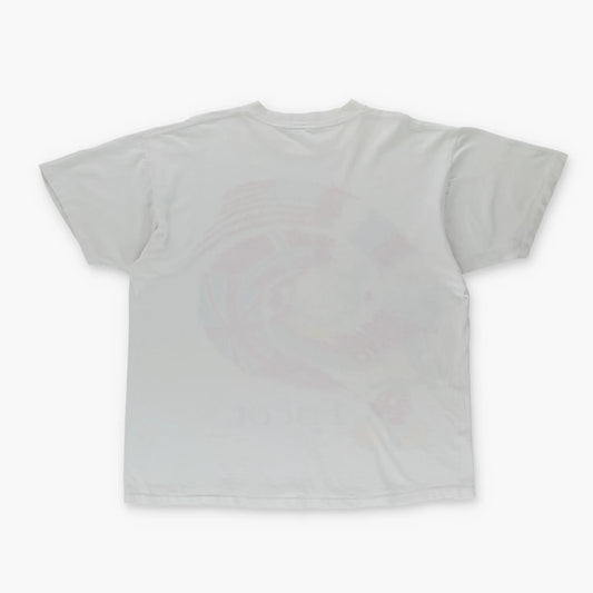 Vintage MICKEY MOUSE 'Epcot' Disney World Flag Single Stitch White Tee (L) - Vintage Sole Melbourne