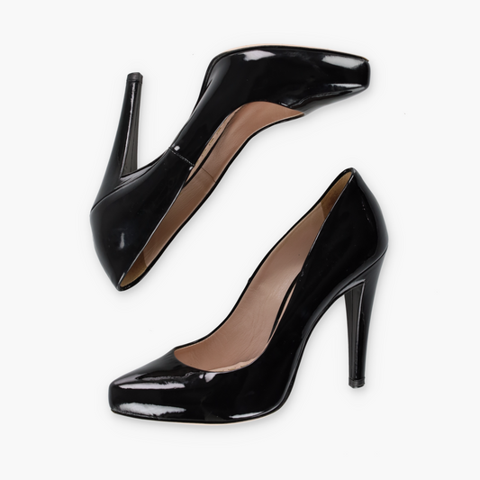 MIU MIU 'ITALY Made' Patent Leather Pointed Toe Black Pumps Heels (35.5)