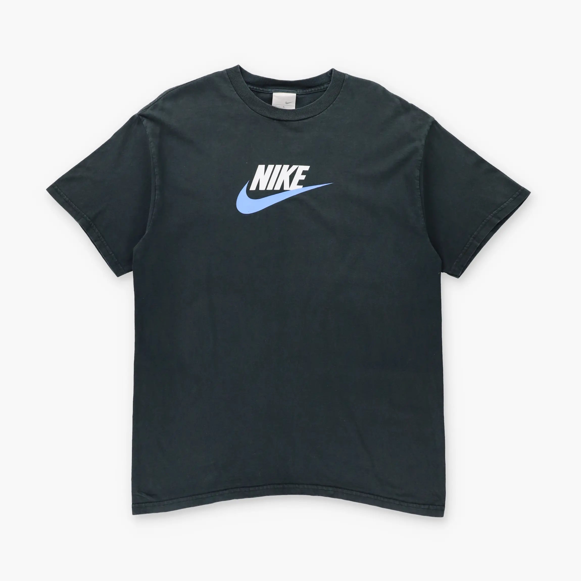 center swoosh nike tee