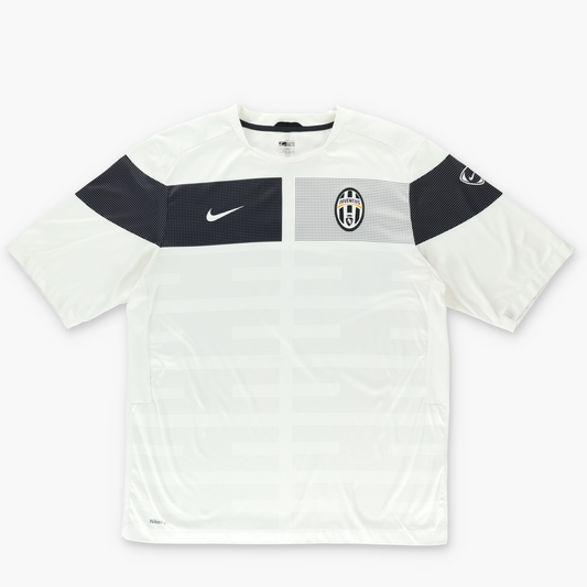 NIKE Juventus 2009-10 Training Soccer Jersey (L)