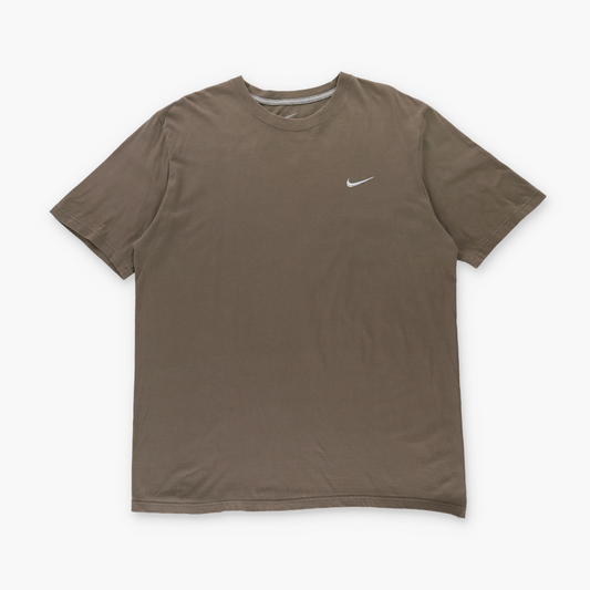 NIKE 'Regular Fit' Brown & White  Embroidered Swoosh Logo Tee (XL-XXL)