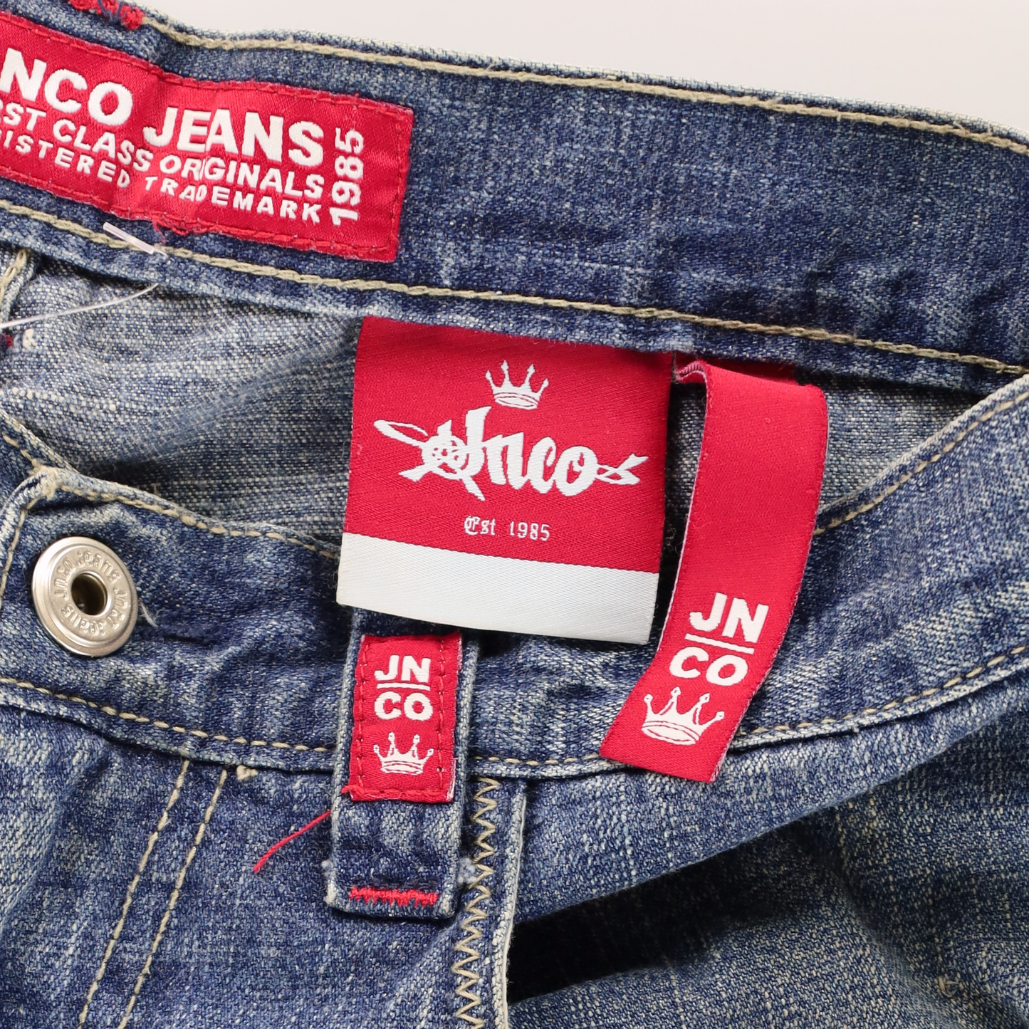 JNCO Spiked Skull Y2K Jorts Denim Shorts (32)