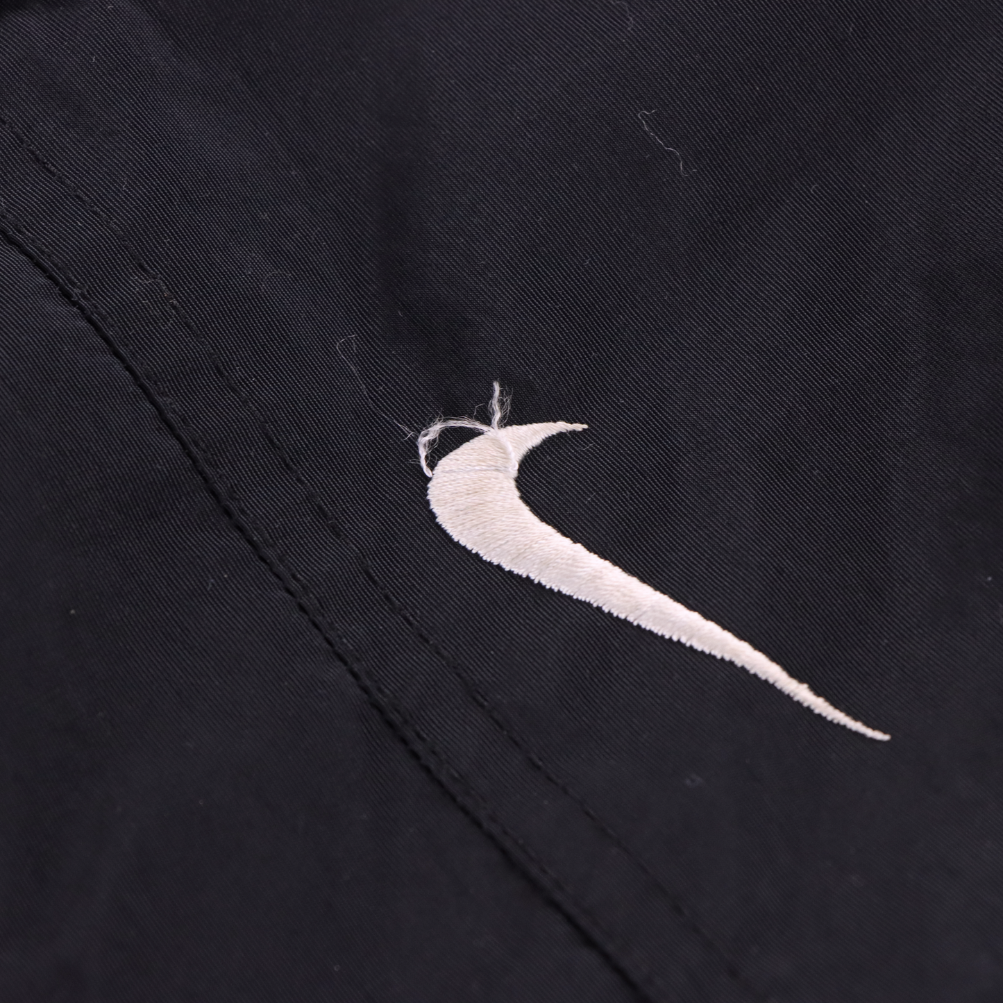 NIKE Embroidered Swoosh Logo Black Puffer Jacket (M)