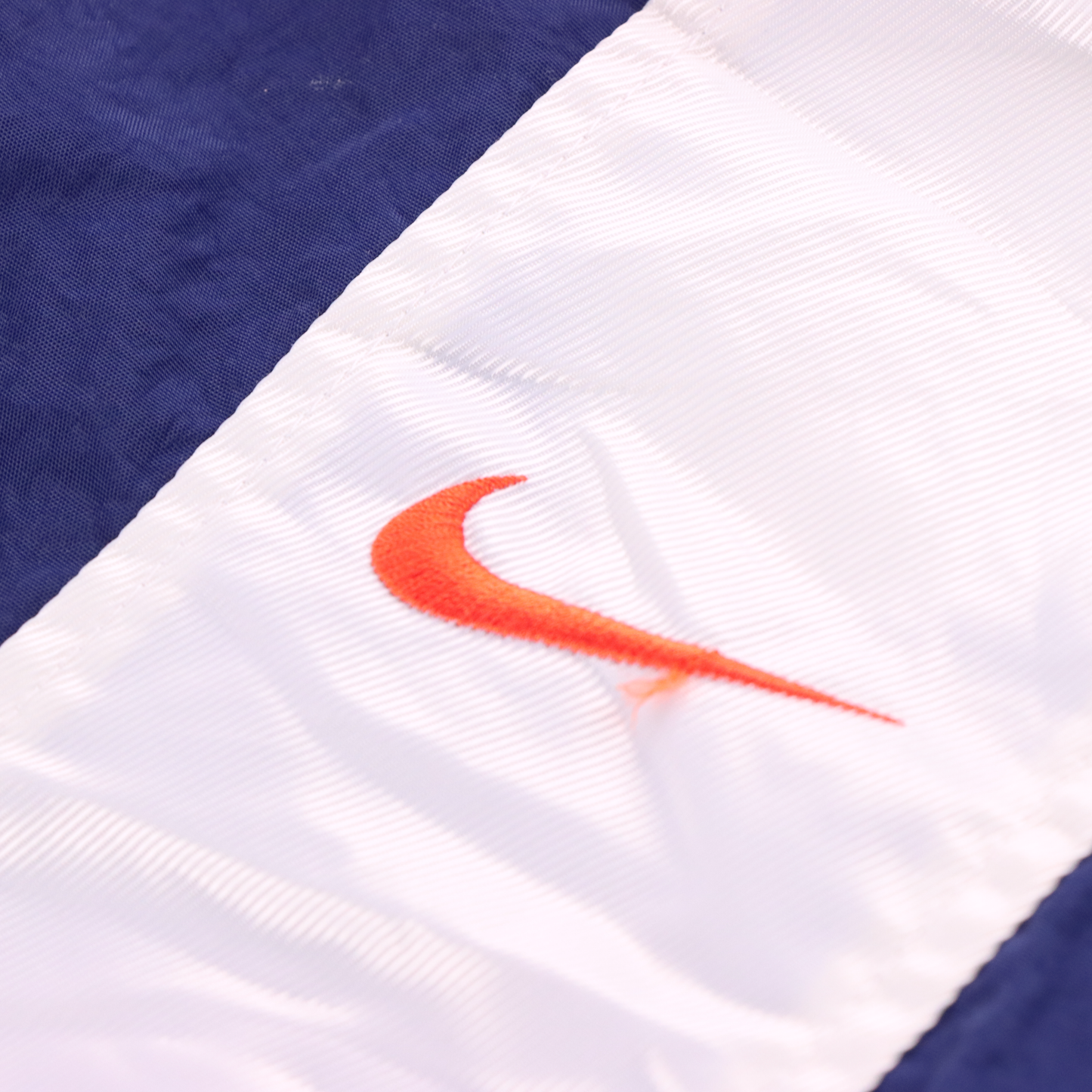 NIKE Embroidered Logo Navy & White Windbreaker Sweatshirt (XL)