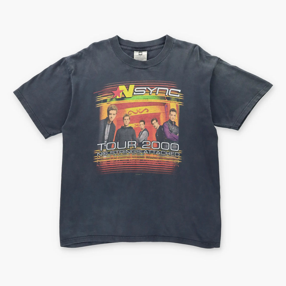 Vintage INSYNC Y2K 'No Strings Attached' Music Tour Boy Band T-Shirt (L)