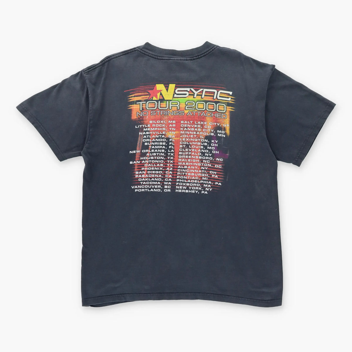 Vintage INSYNC Y2K 'No Strings Attached' Music Tour Boy Band T-Shirt (L)