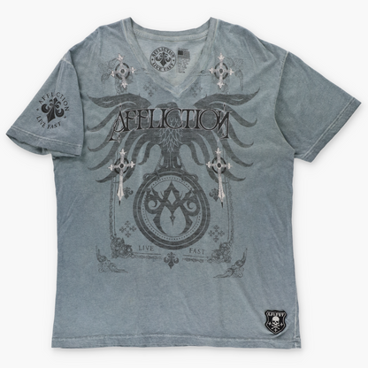AFFLICTION Pale Blue "Live Fast" Skull & Crossbones Patch V-Neck Tee USA Made (XL)