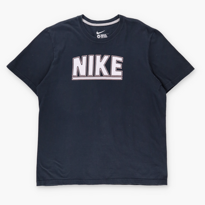 NIKE Spell Out Underlined Logo Black & White T-Shirt (XL)