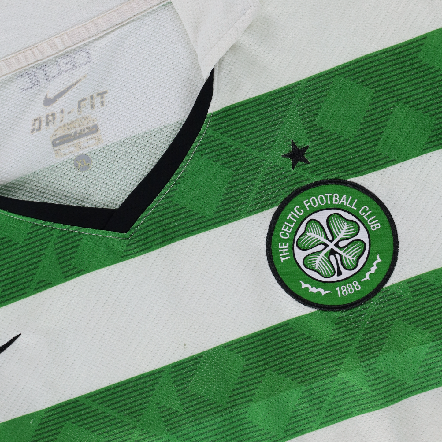 Celtic 2010-2012 NIKE No Sponsor Home Soccer Jersey (XL) Vintage Sole Melbourne