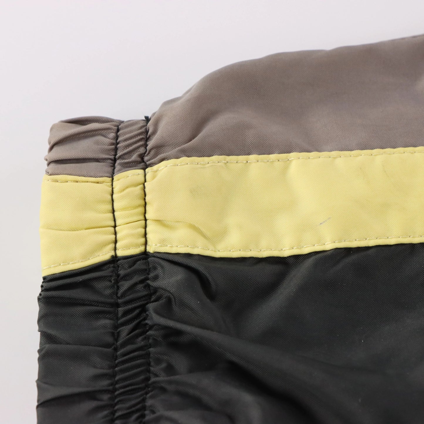 Vintage NIKE Colour Block Grey & Pale Yellow Full Zip Boxy Windbreaker Jacket (L)