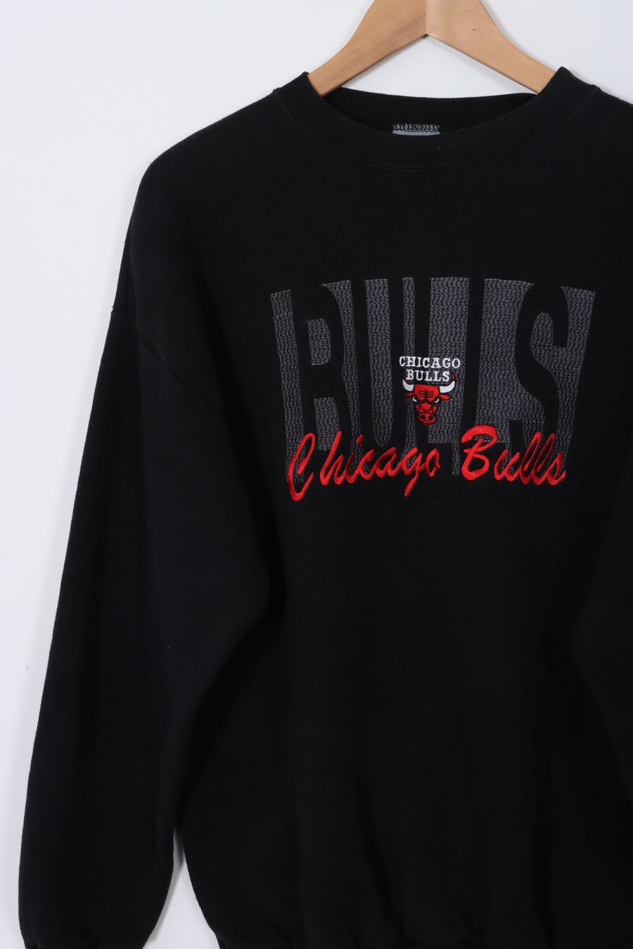 LOGO 7 Chicago Bulls Embroidered NBA USA Made Sweatshirt (M-L)