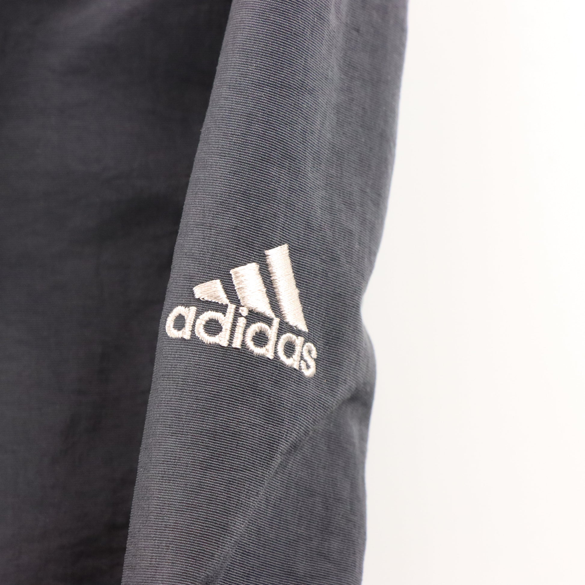 Vintage ADIDAS Spell Out Logo Grey & Red Pull Over Embroidered Windbreaker (L) Vintage Sole Melbourne
