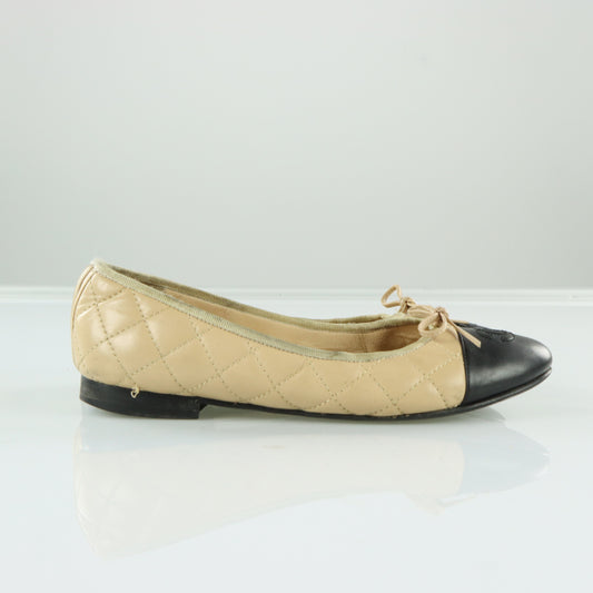 CHANEL 'ITALY Made' Quilted Tan Embroidered Black Cap Bow Ballet Flats (38)