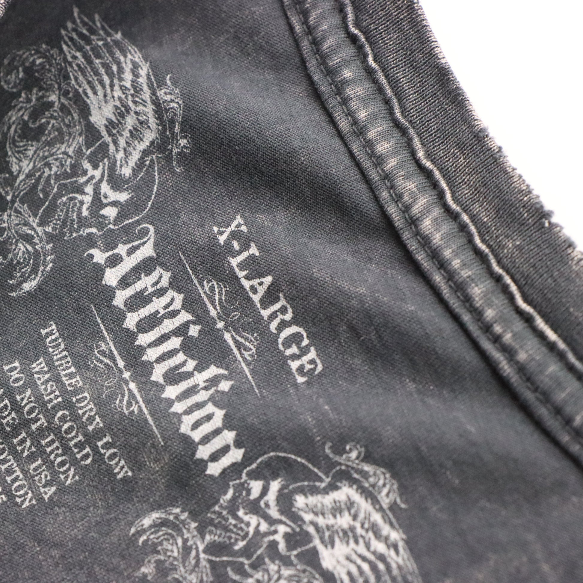 Vintage AFFLICTION Y2K Distressed Skull Dagger Eyes Cross Wing USA Made T-Shirt (XL) Vintage Sole Melbourne