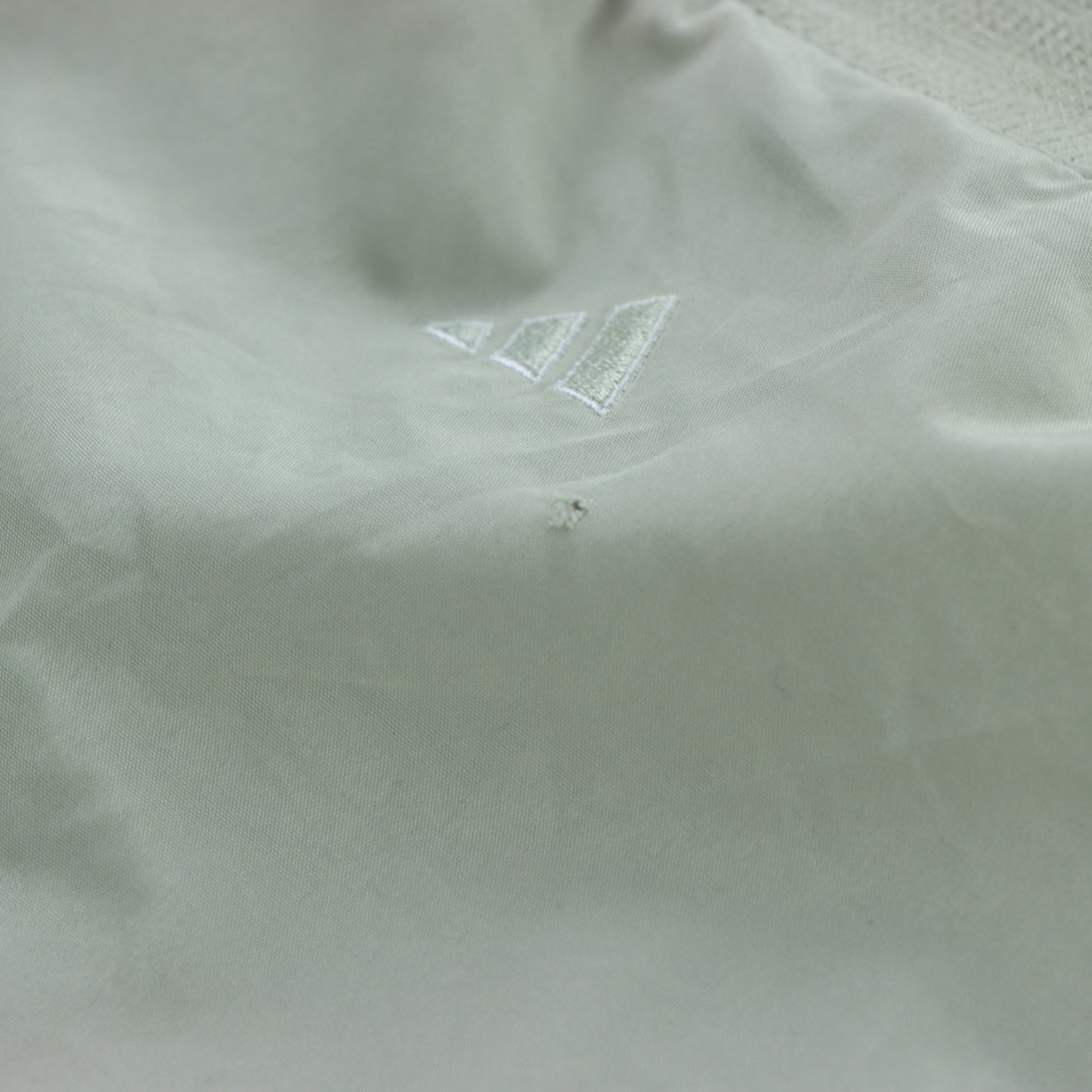 ADIDAS Embroidered Logo Beige & White Golf Vest (L)