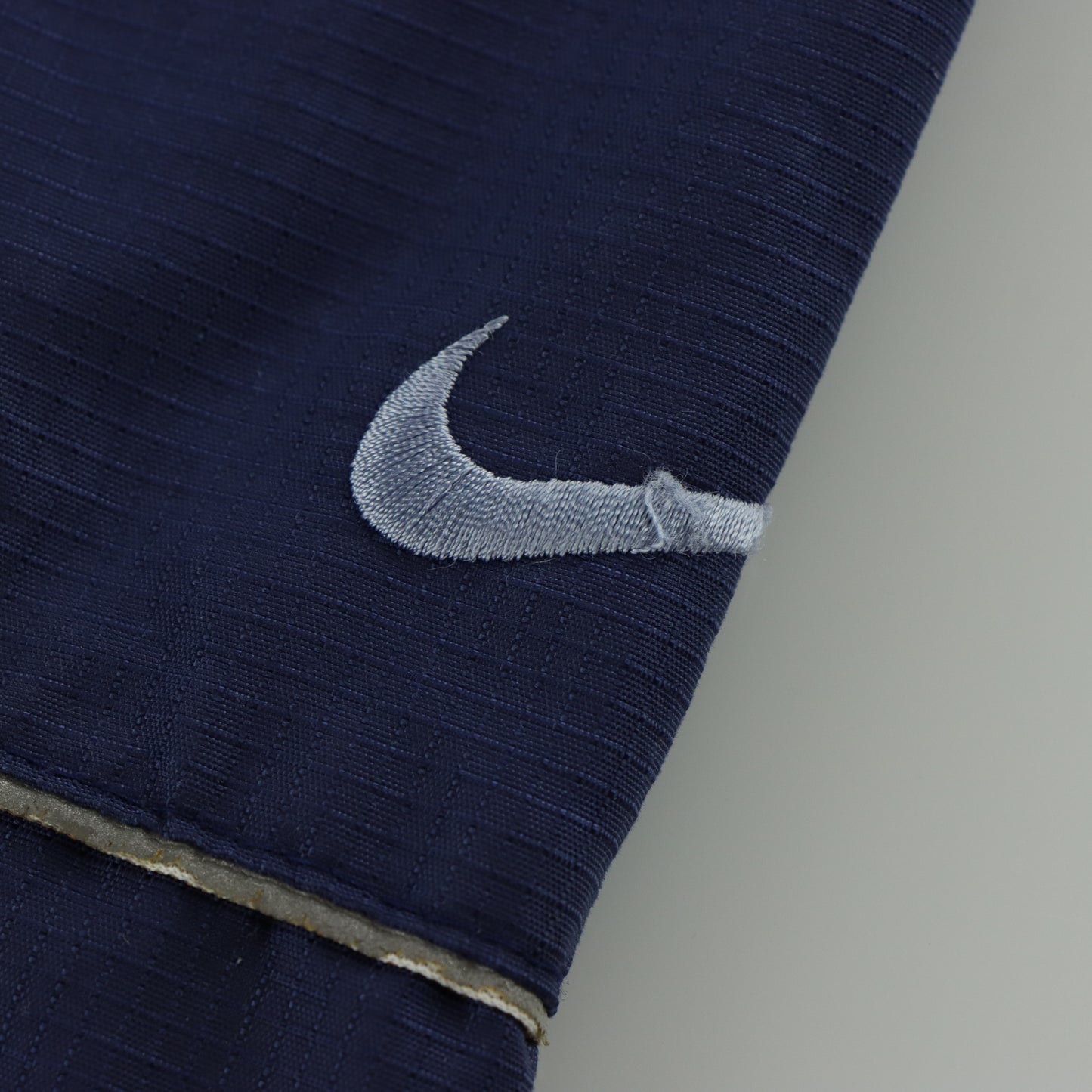 NIKE Embroidered Swoosh Spell Out Logo Navy Hooded Jacket (L)