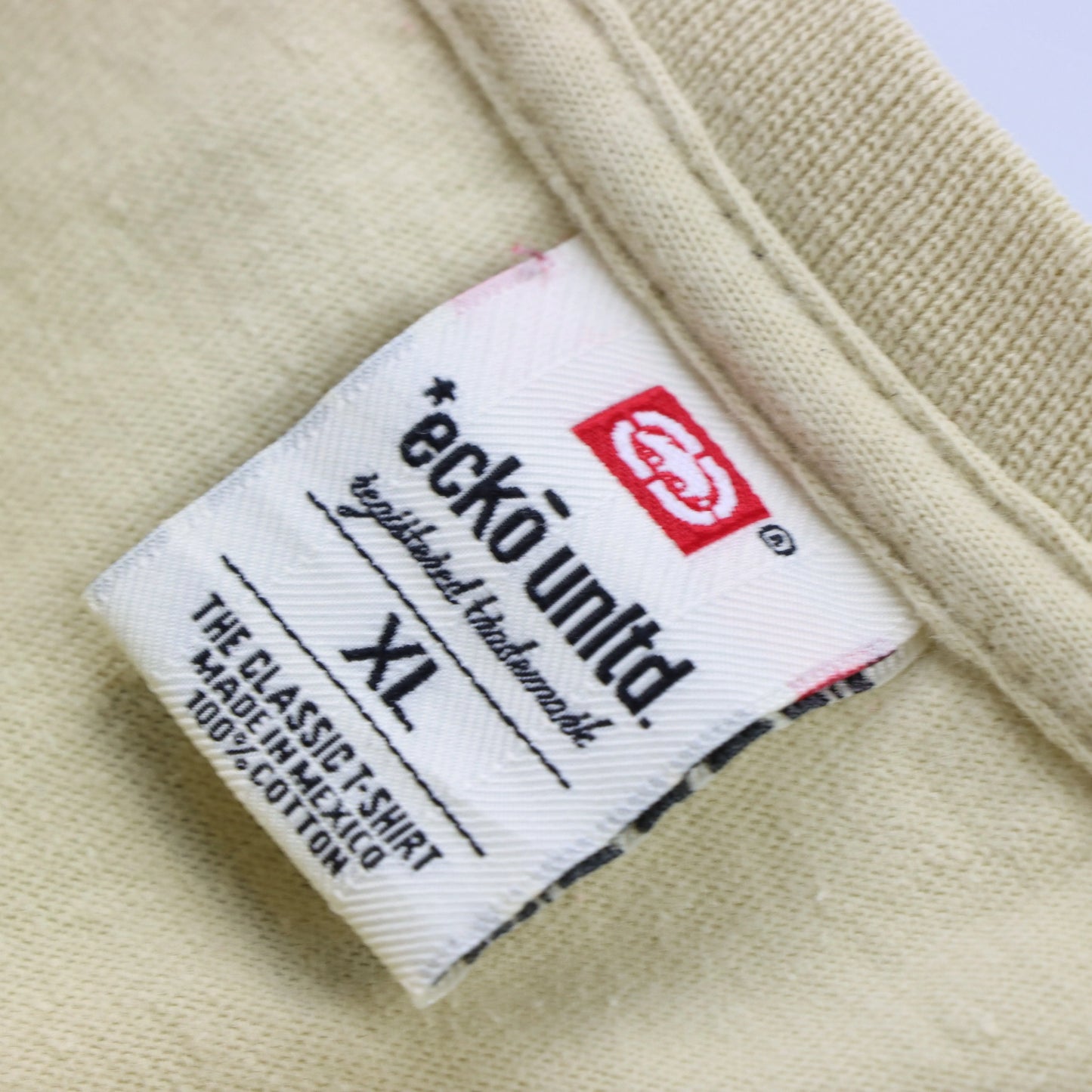 Vintage ECKO UNLTD Y2K Beige Angel Streetwear Grunge T-Shirt (XL)