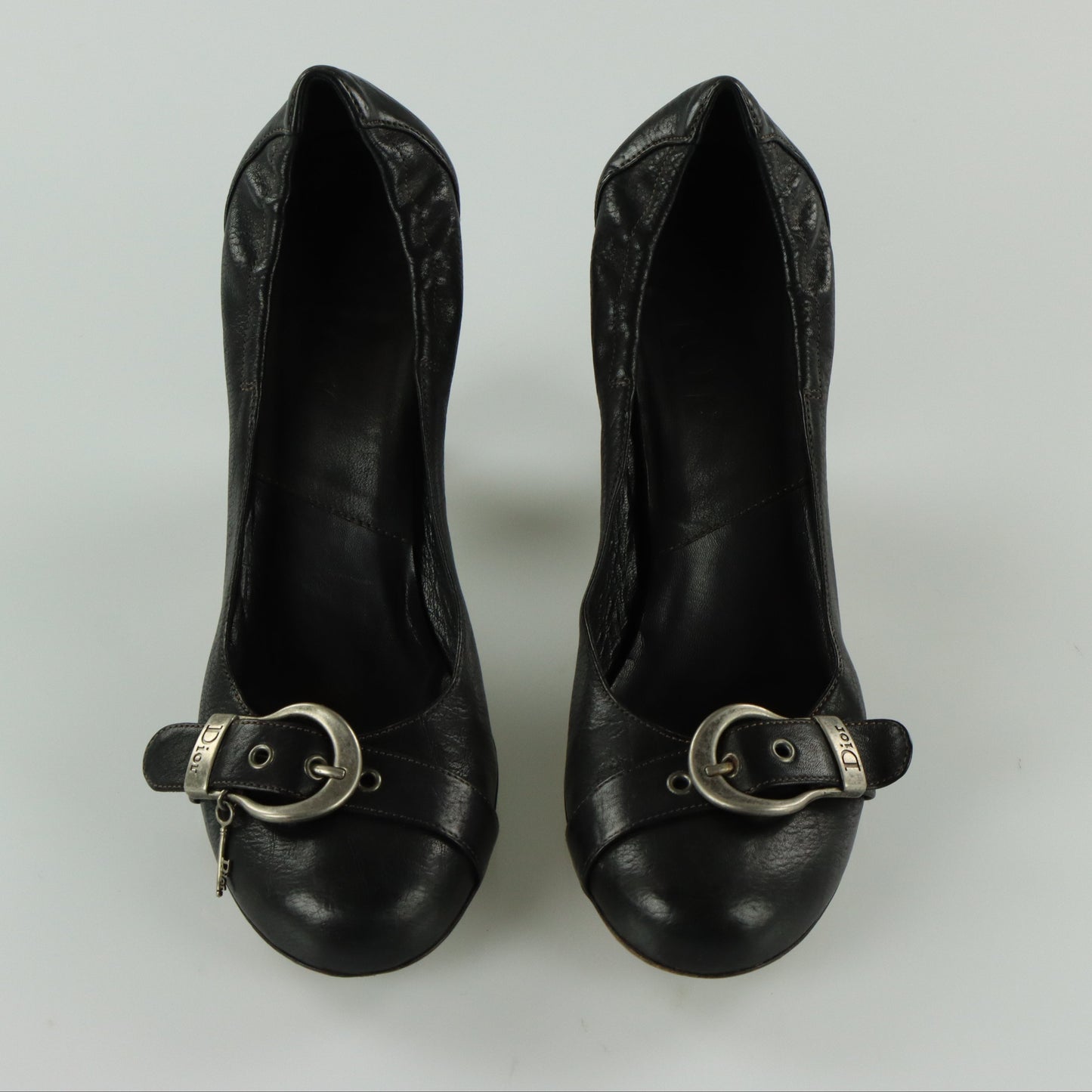 CHRISTIAN DIOR Buckle Scrunch Pump Italy Made Heels (39)