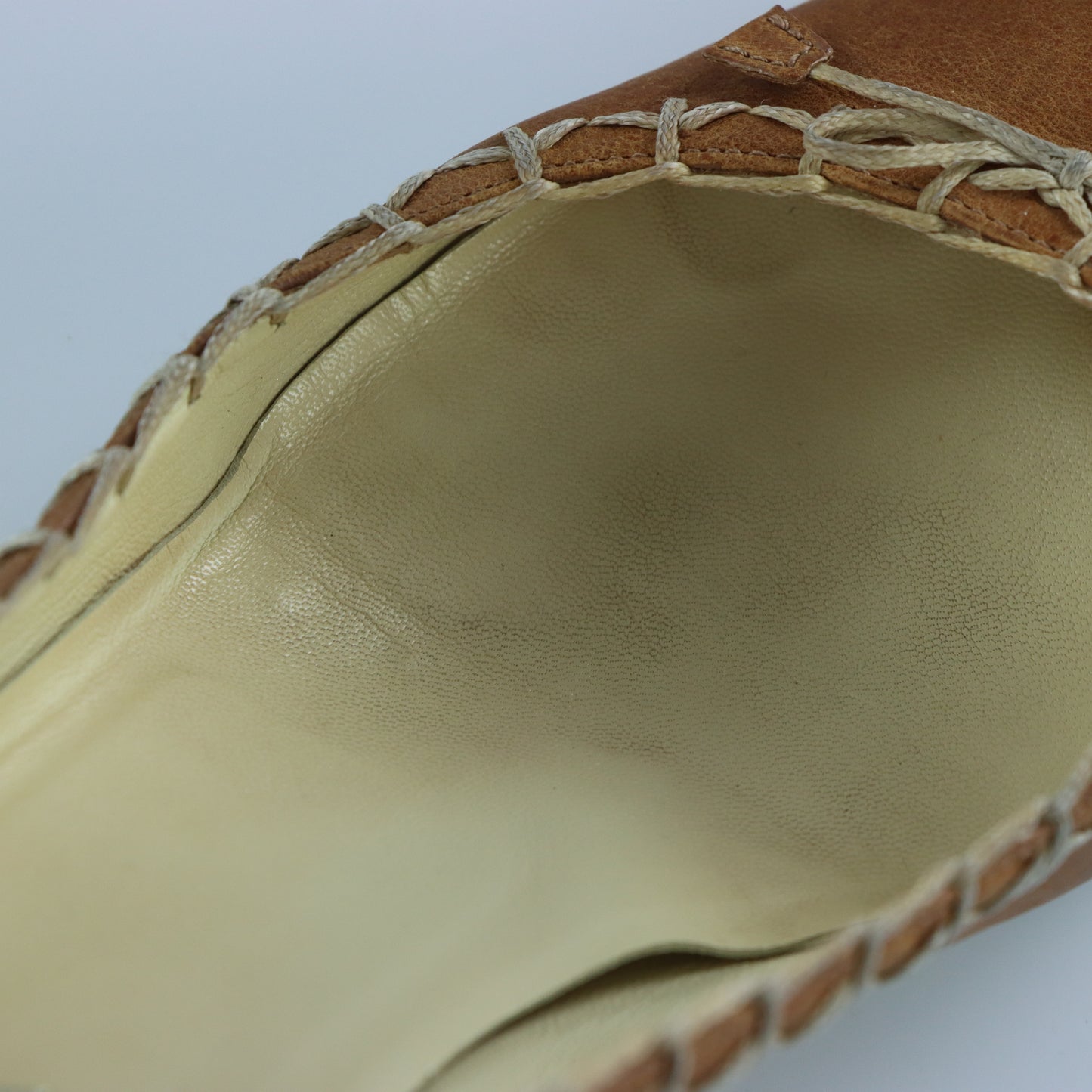 PRADA Tan Whip Stitch Bow Italy Made Kitten Heels (38.5)