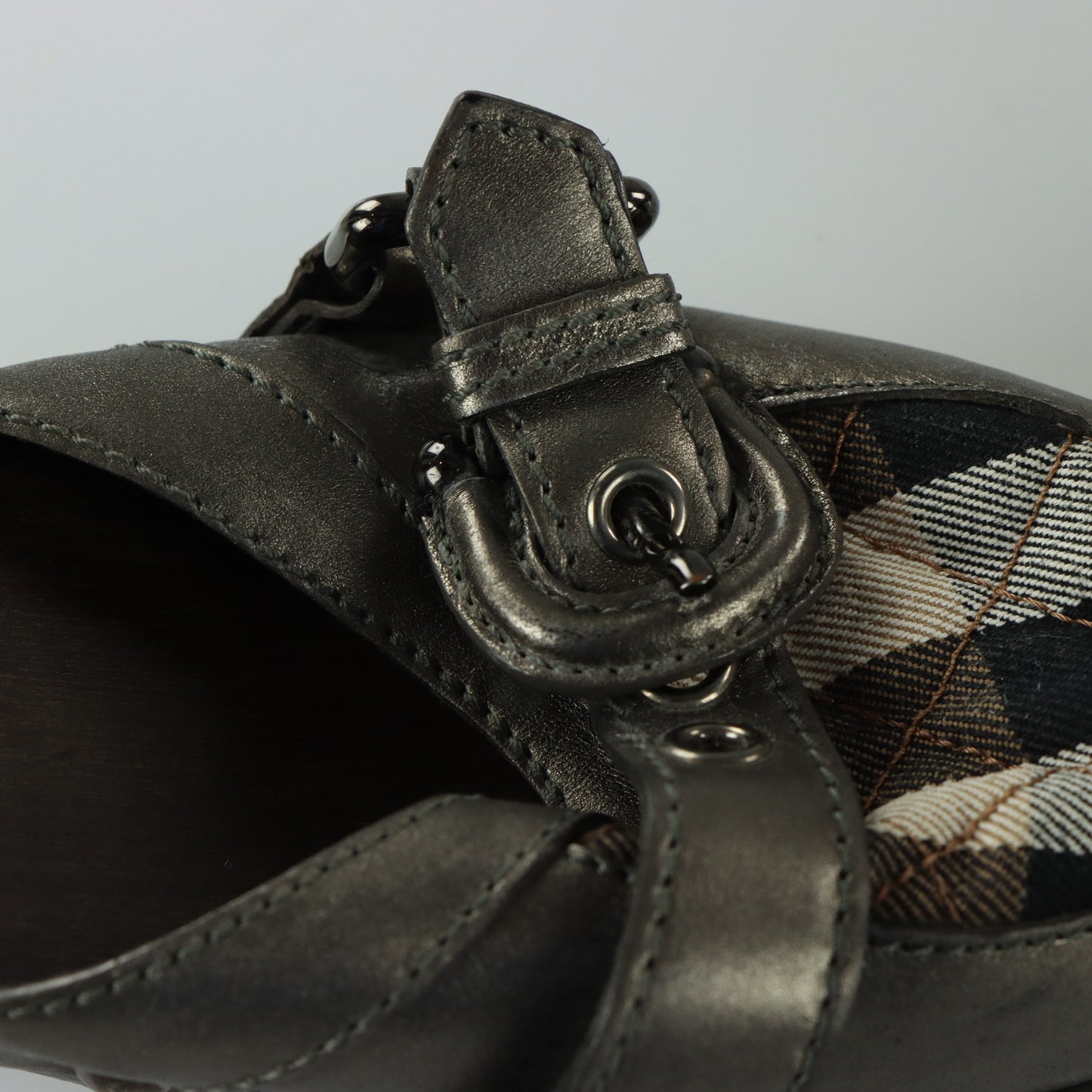 BURBERRY Metallic Buckle Plaid Italy Made Wooden Clog Heels (38)