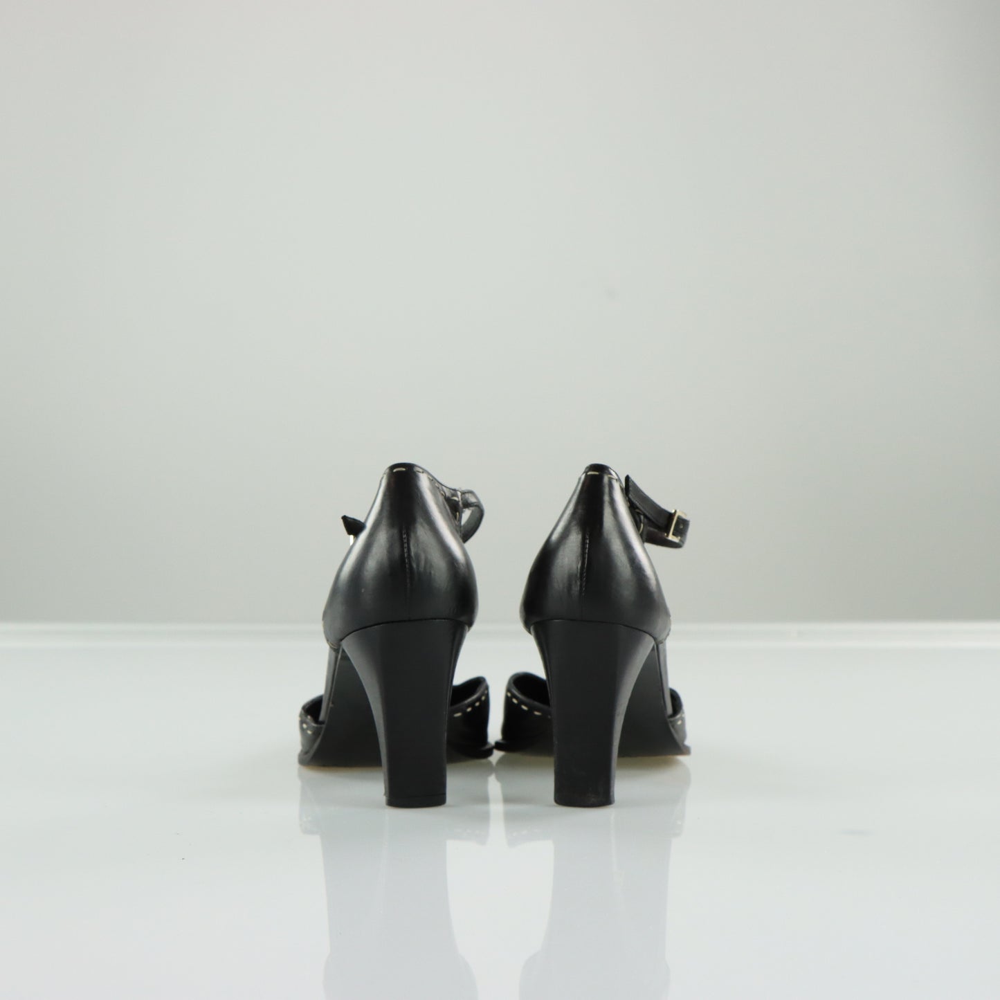 GUCCI Vintage Black Leather Stitched Pumps Heels (7.5)