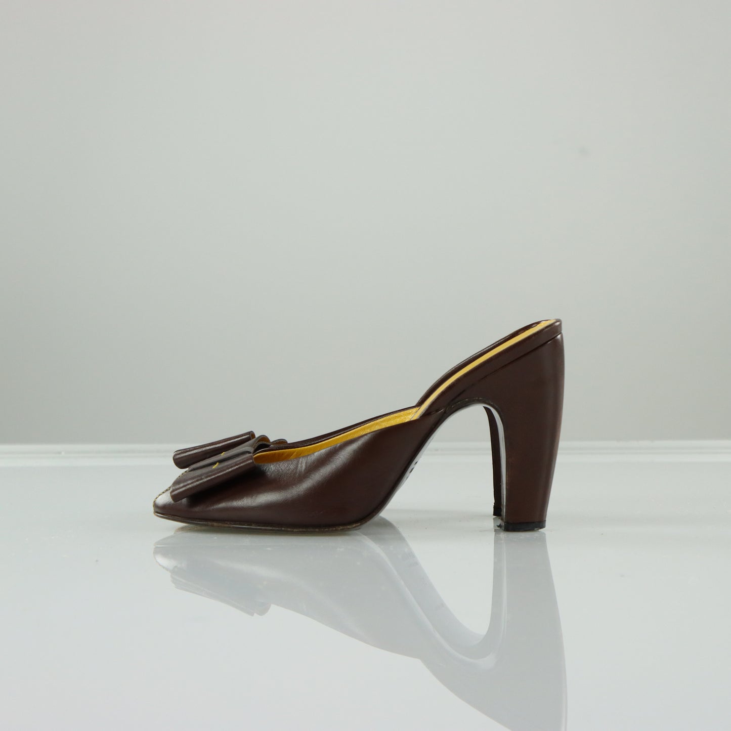 MIU MIU Vintage Brown Leather Bow Mule Heels (37)