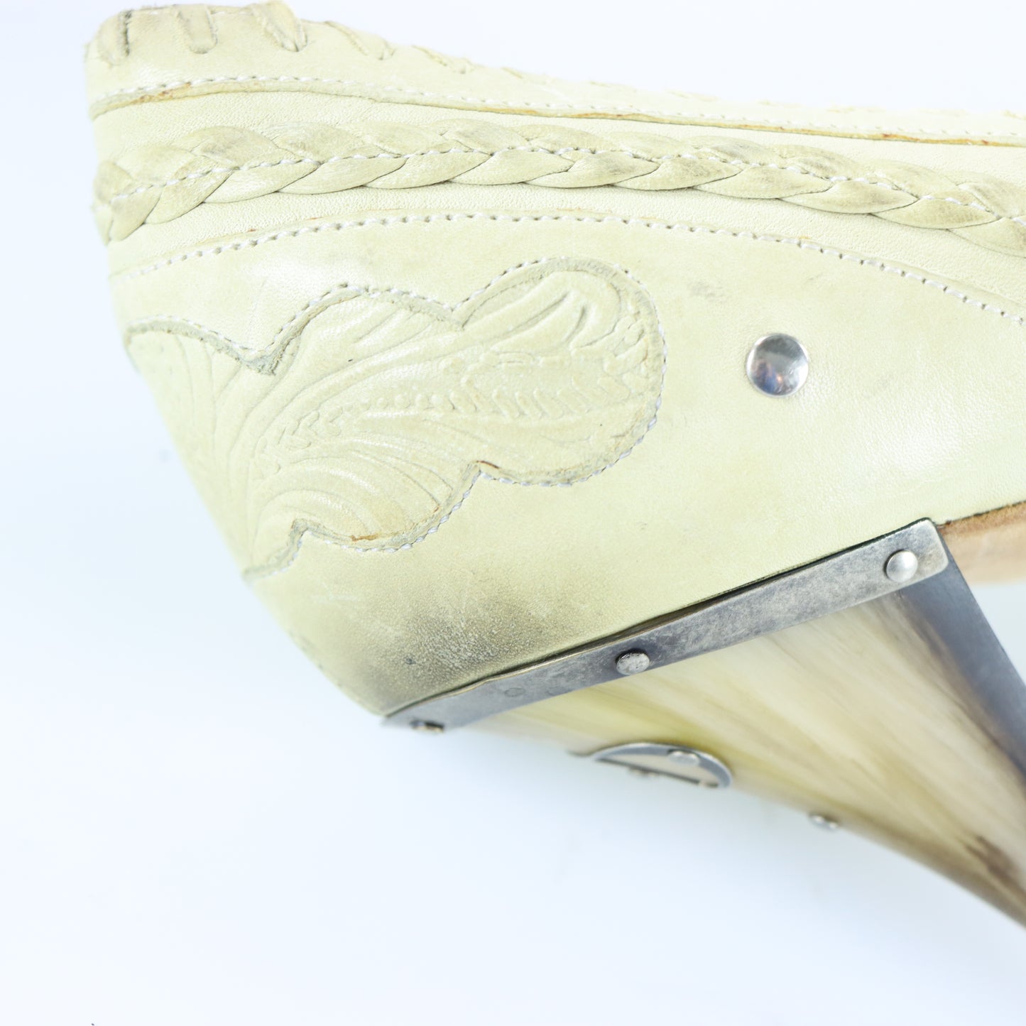 DIOR Beige Whip Stitch Bow Beige Tortoise Heels (39)