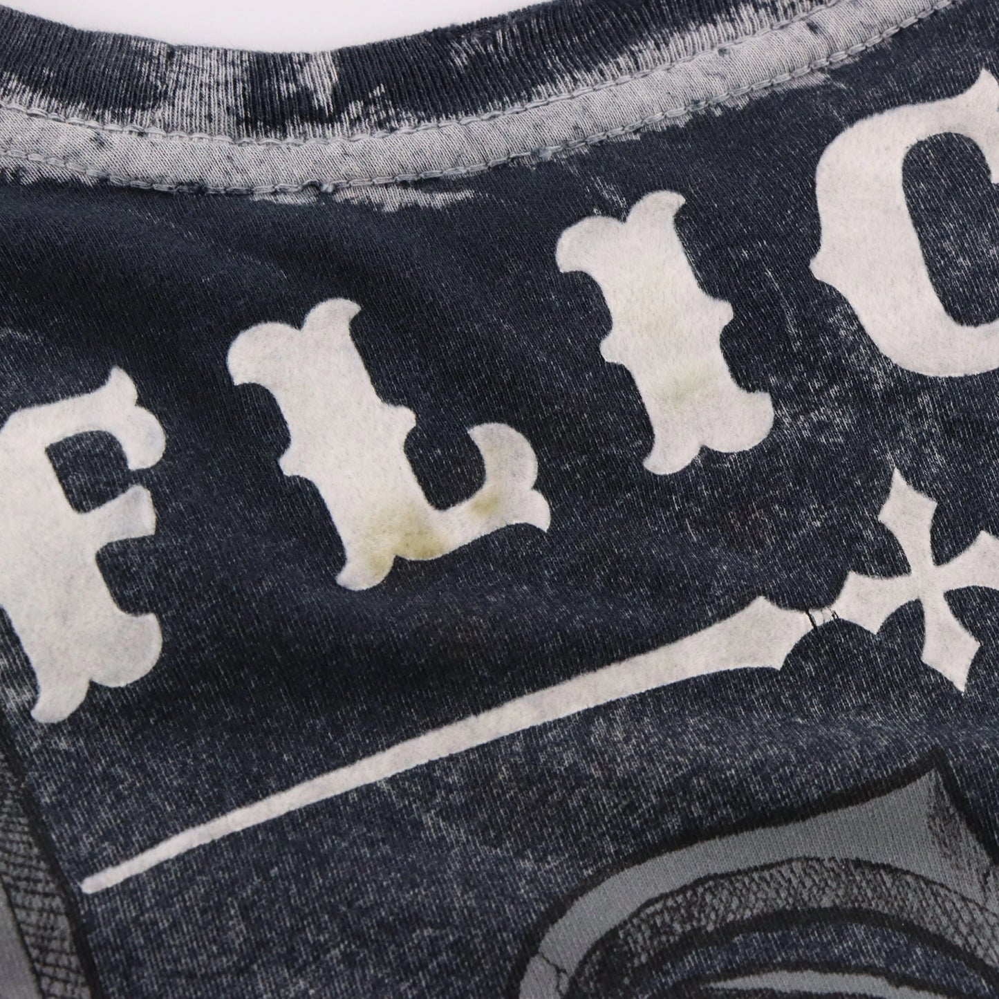 Vintage AFFLICTION "Live Fast" Y2K Velvet & Stitching Detail USA Made T-Shirt (M-L TALL)