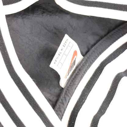 Vintage NIKE Black & White Pull Over (L) *Aubs Vintage Sole Melbourne