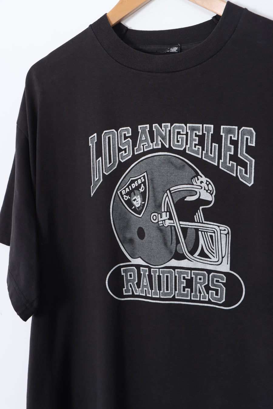 Los Angeles Raiders Helmet NFL Football USA Made T-Shirt (XL)