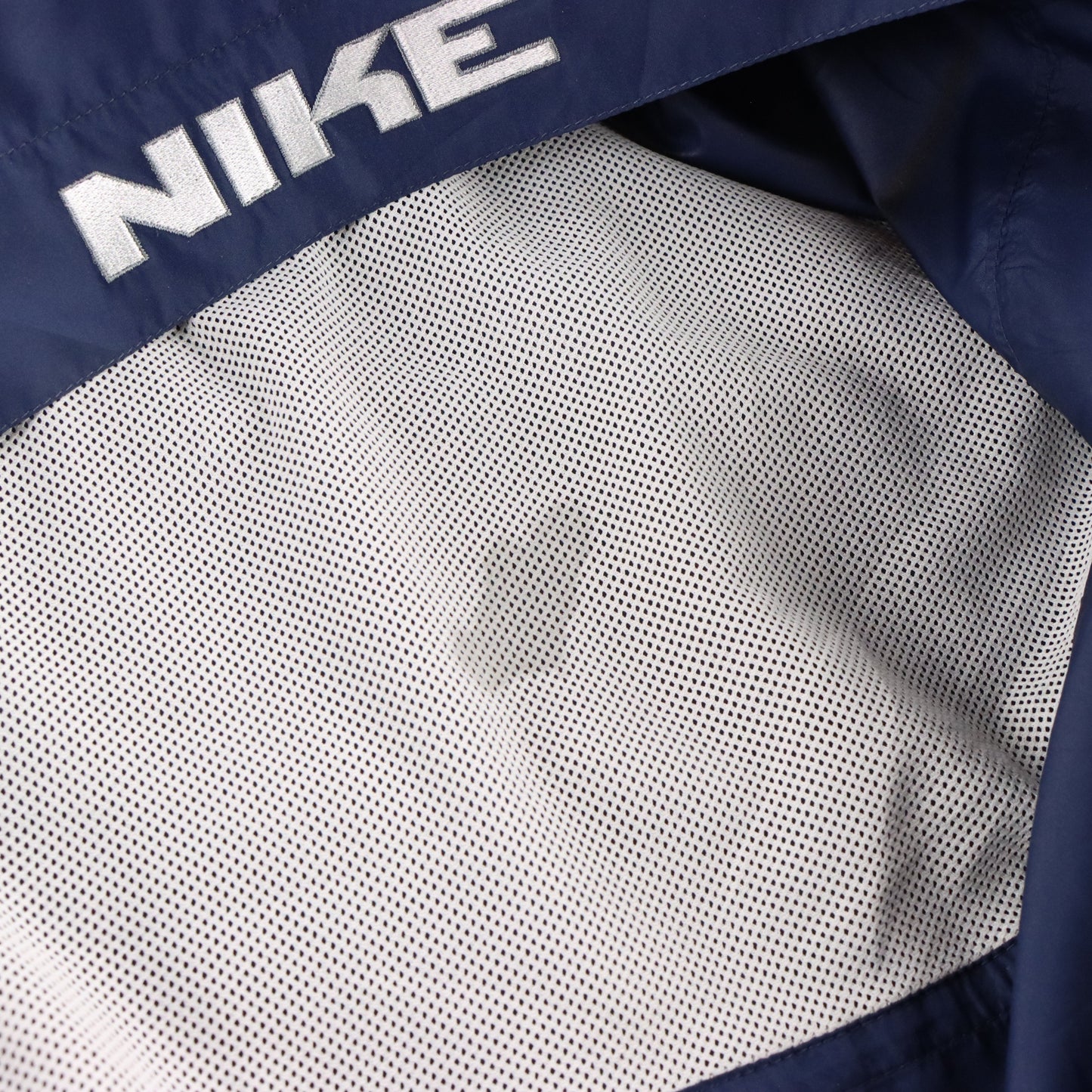 Vintage NIKE Embroidered Logo Navy Blue Full Zip Vented Windbreaker Jacket (XL) ***COCO Vintage Sole Melbourne