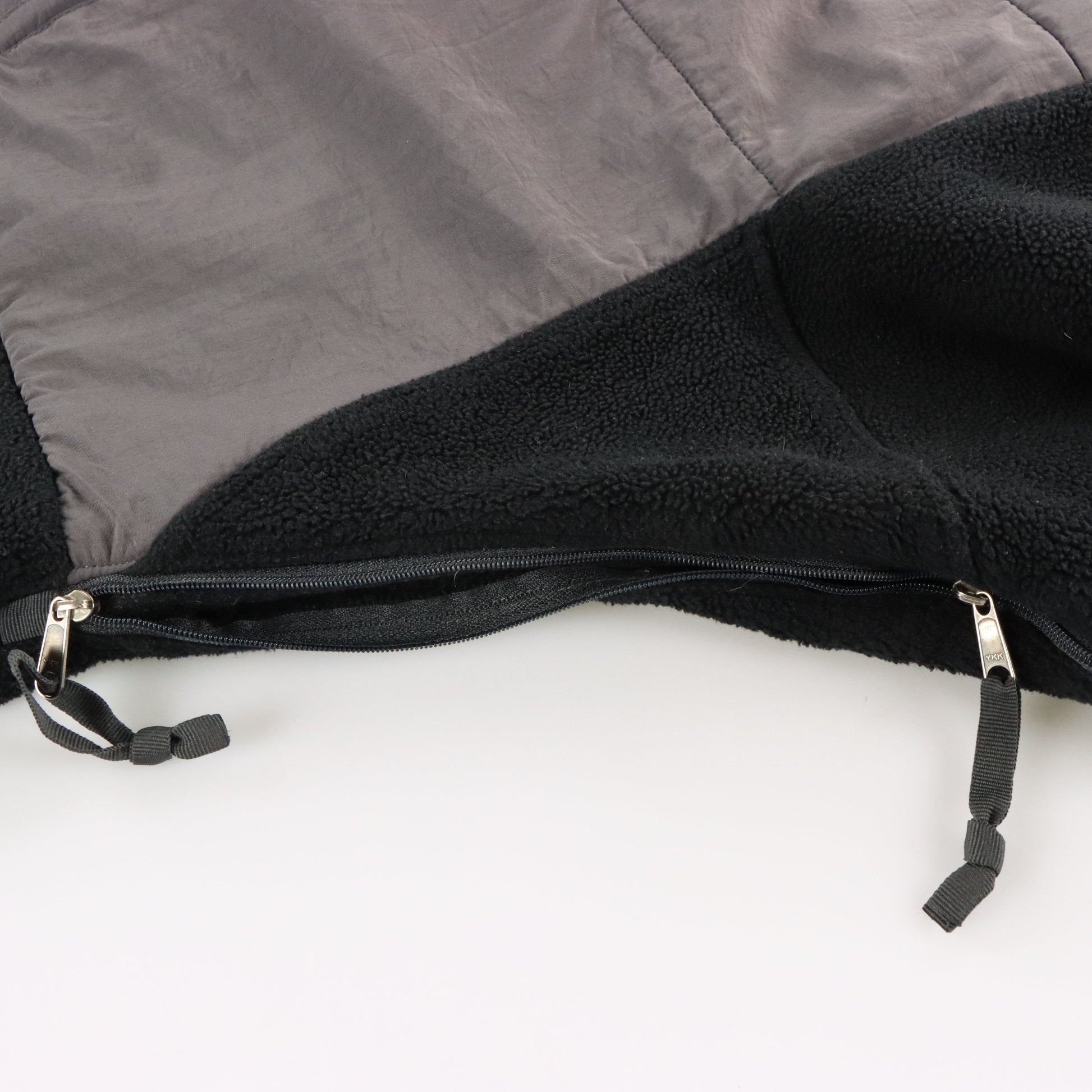 Vintage THE NORTH FACE Black & Grey Embroidered Logo Zip Up Fleece Jacket (L) ***COCO Vintage Sole Melbourne