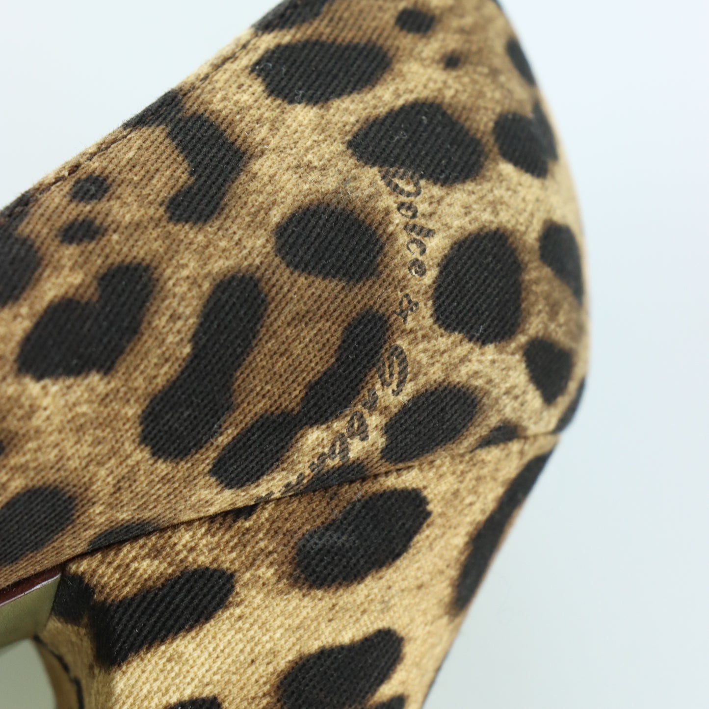 DOLCE & GABBANA Leopard Print Peep Toe Pump Heels (37)