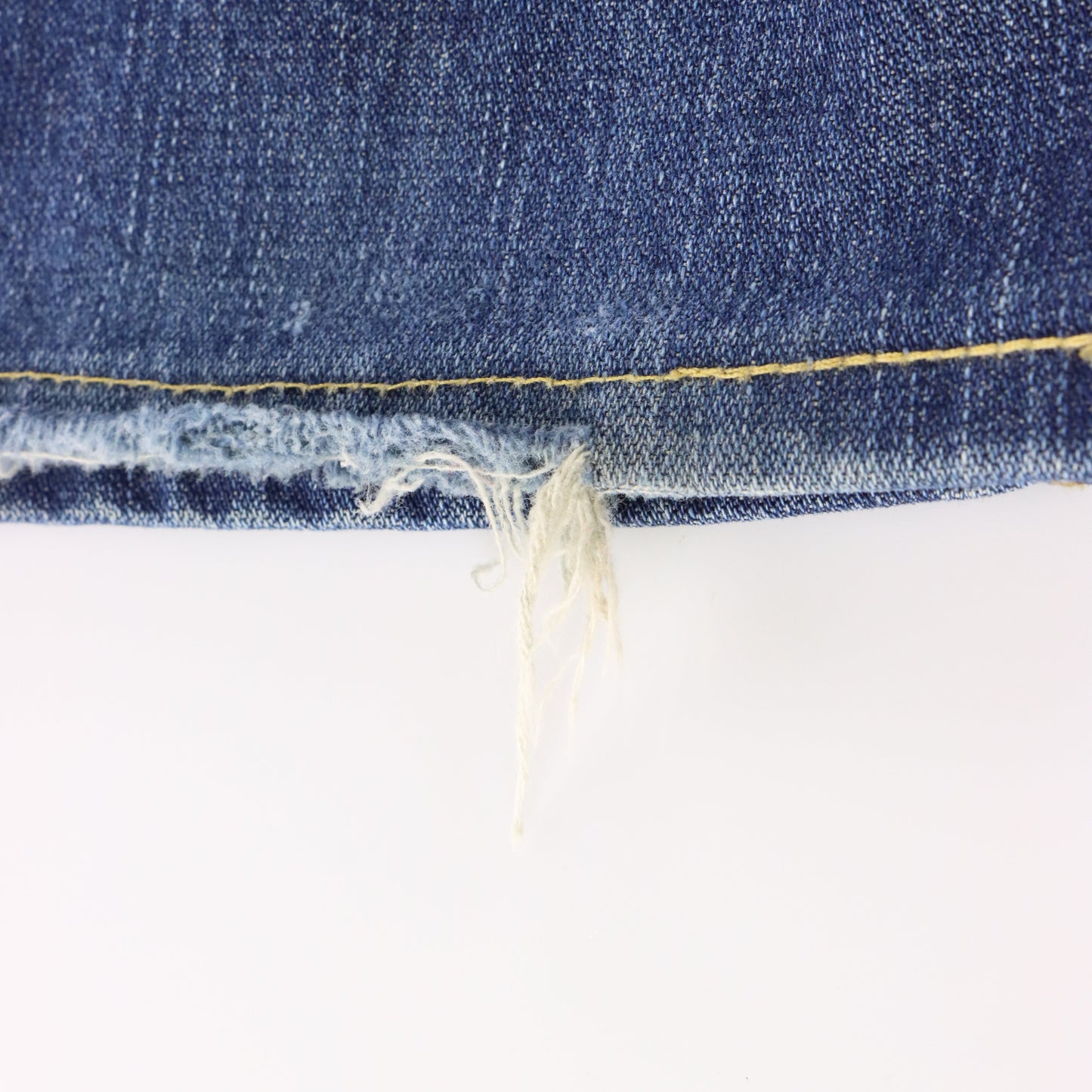 Vintage TRUE RELIGION 'Billy Super T' USA Made Blue Distressed Bootcut Jeans (34) ***COCO Vintage Sole Melbourne