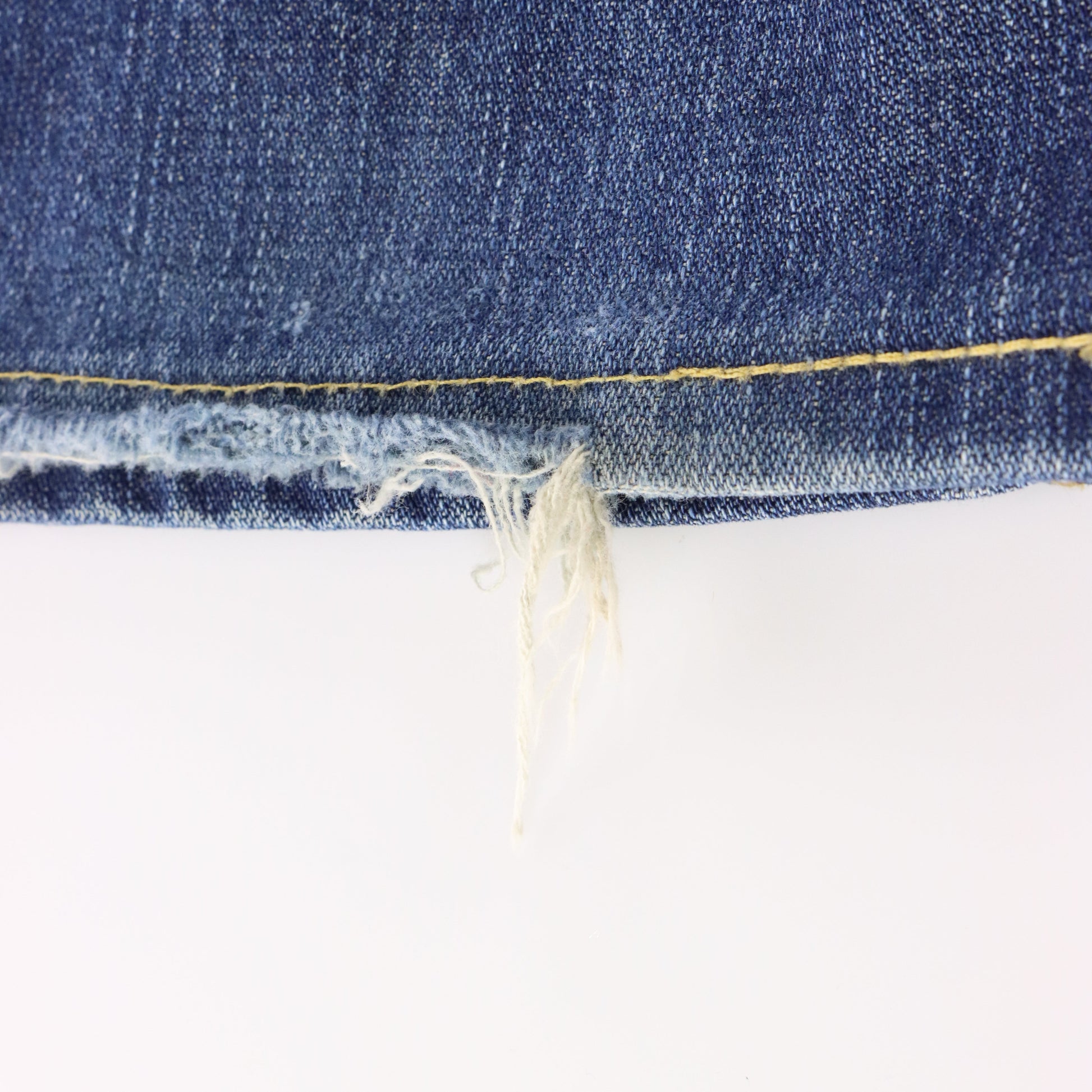Vintage TRUE RELIGION 'Billy Super T' USA Made Blue Distressed Bootcut Jeans (34) ***COCO Vintage Sole Melbourne