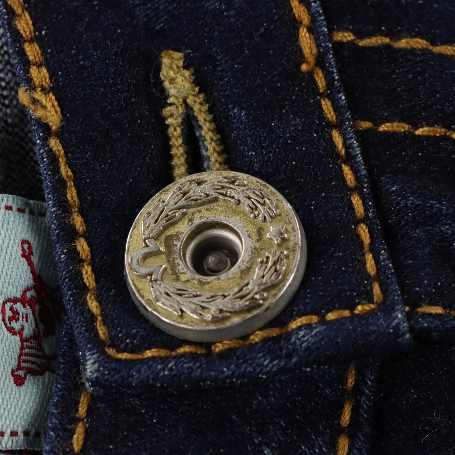 Vintage TRUE RELIGION Blue Medium Wash Y2K Flap Pocket Jeans USA Made (30) ***COCO Vintage Sole Melbourne