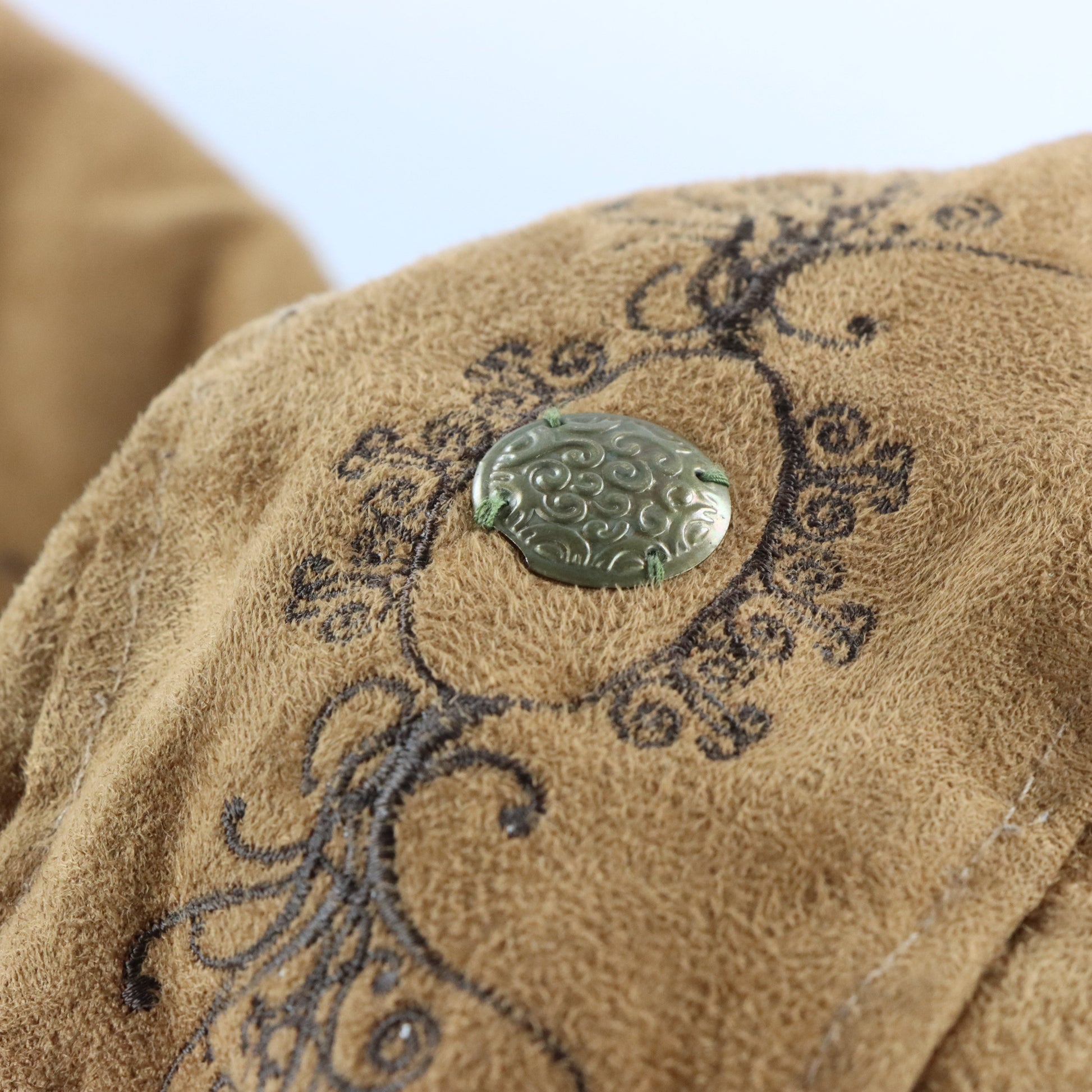 Vintage KANJI JEANS Embroidered Faux Suede & Medallion Detail Full Zip Hoodie Sweatshirt (L) ***COCO Vintage Sole Melbourne