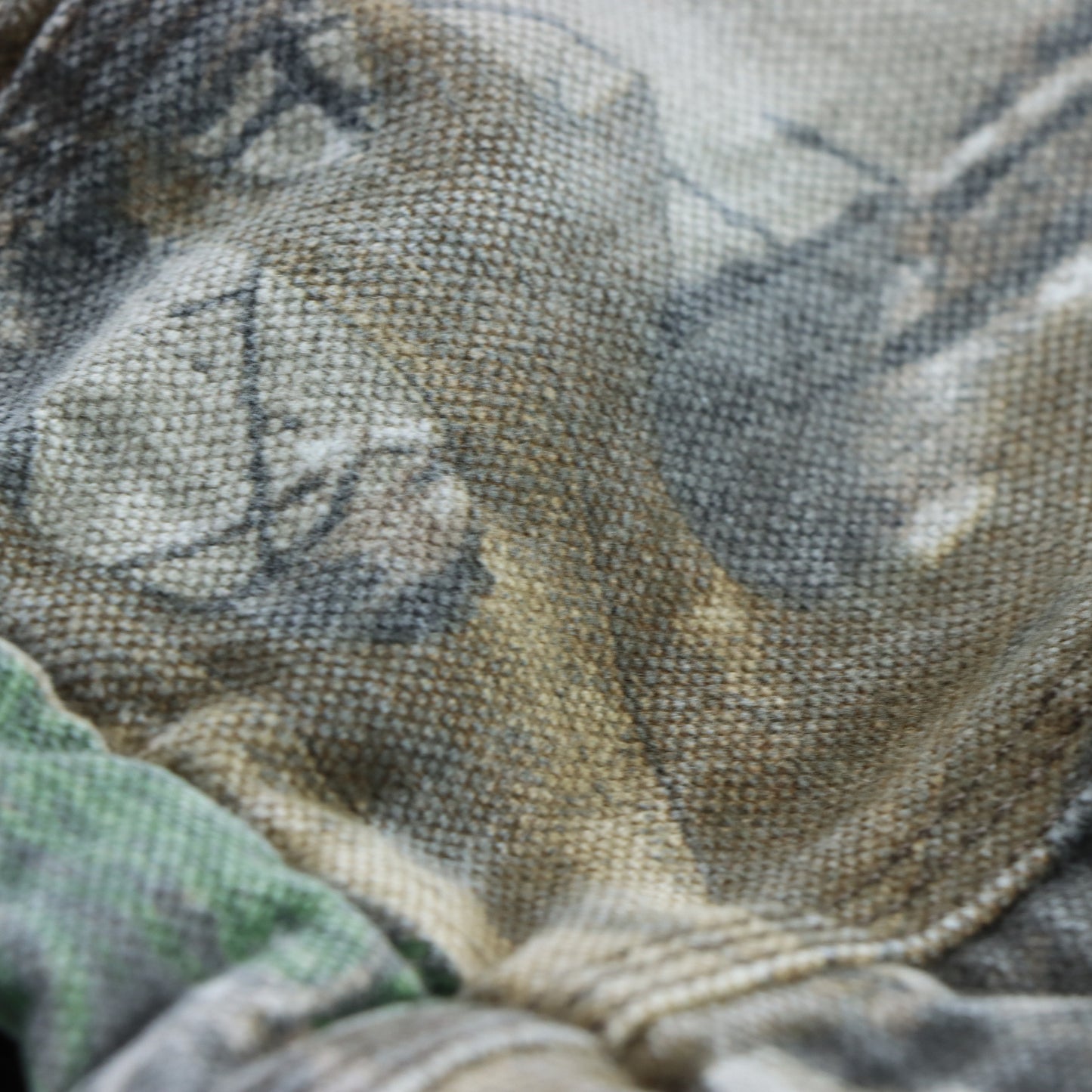 CARHARTT X REAL TREE Hooded Camouflage Quilted Canvas Jacket (XS-S)