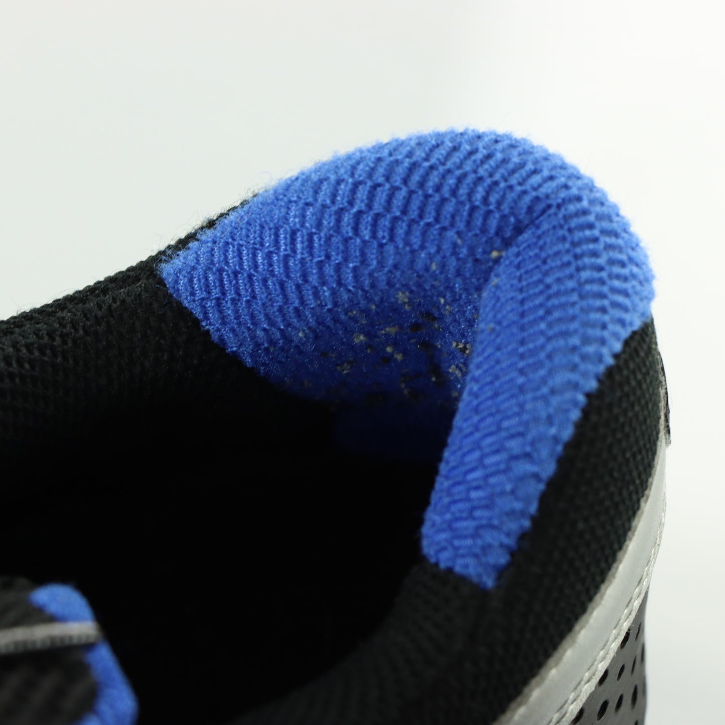 NIKE 'Shox Turbo+10' Silver & Black Sneakers (10.5)