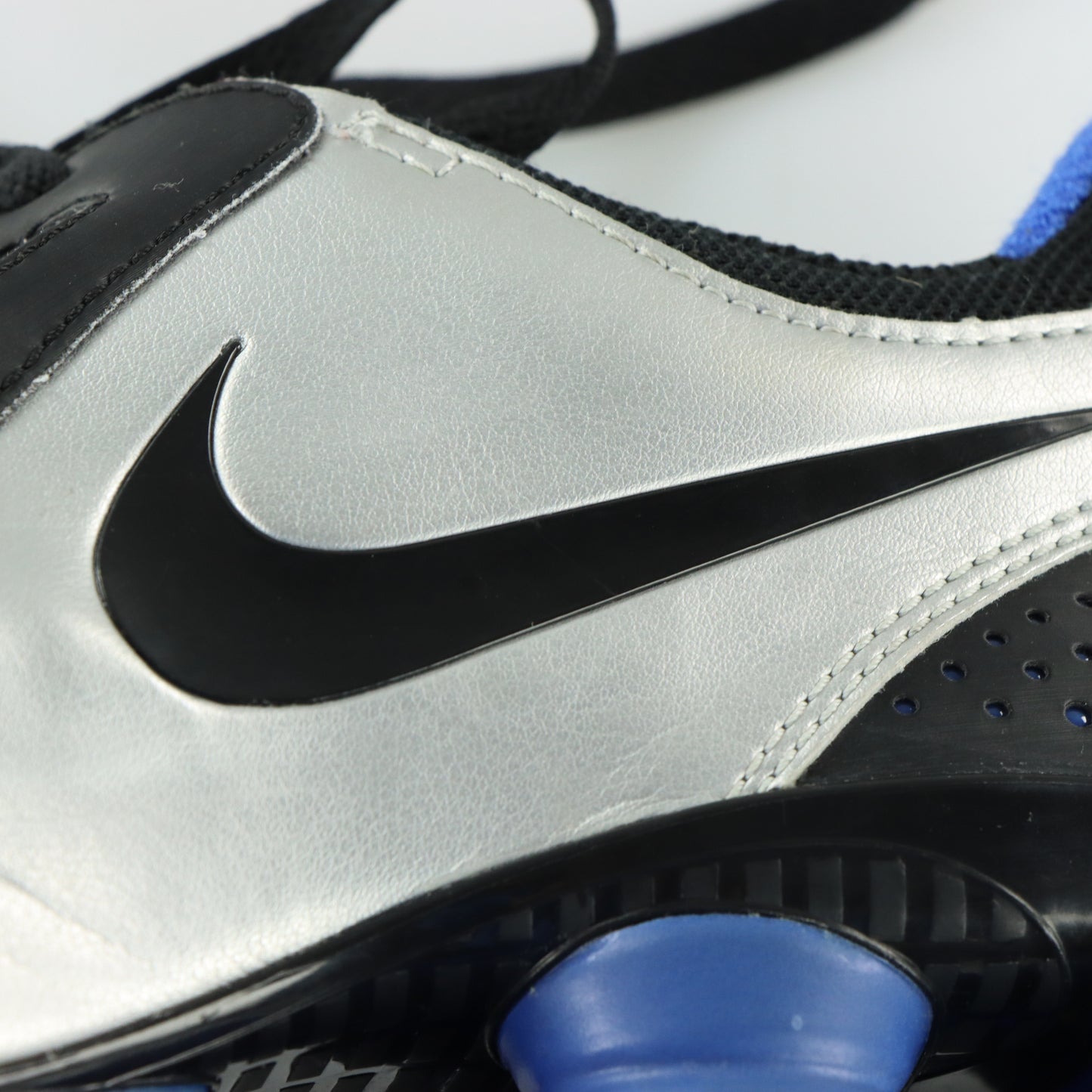 NIKE 'Shox Turbo+10' Silver & Black Sneakers (10.5)