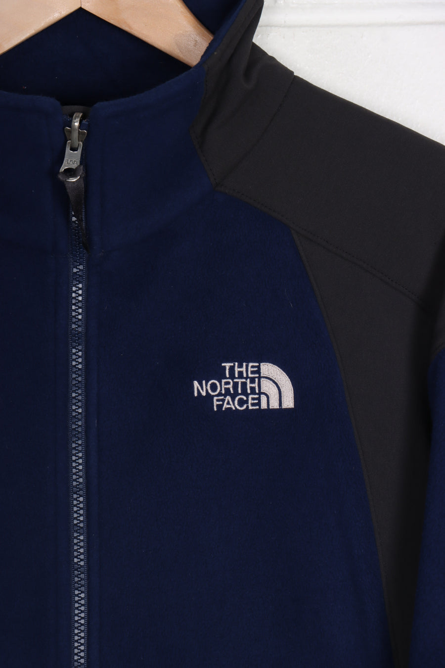 THE NORTH FACE Navy & Black Zip Up Fleece (XL)