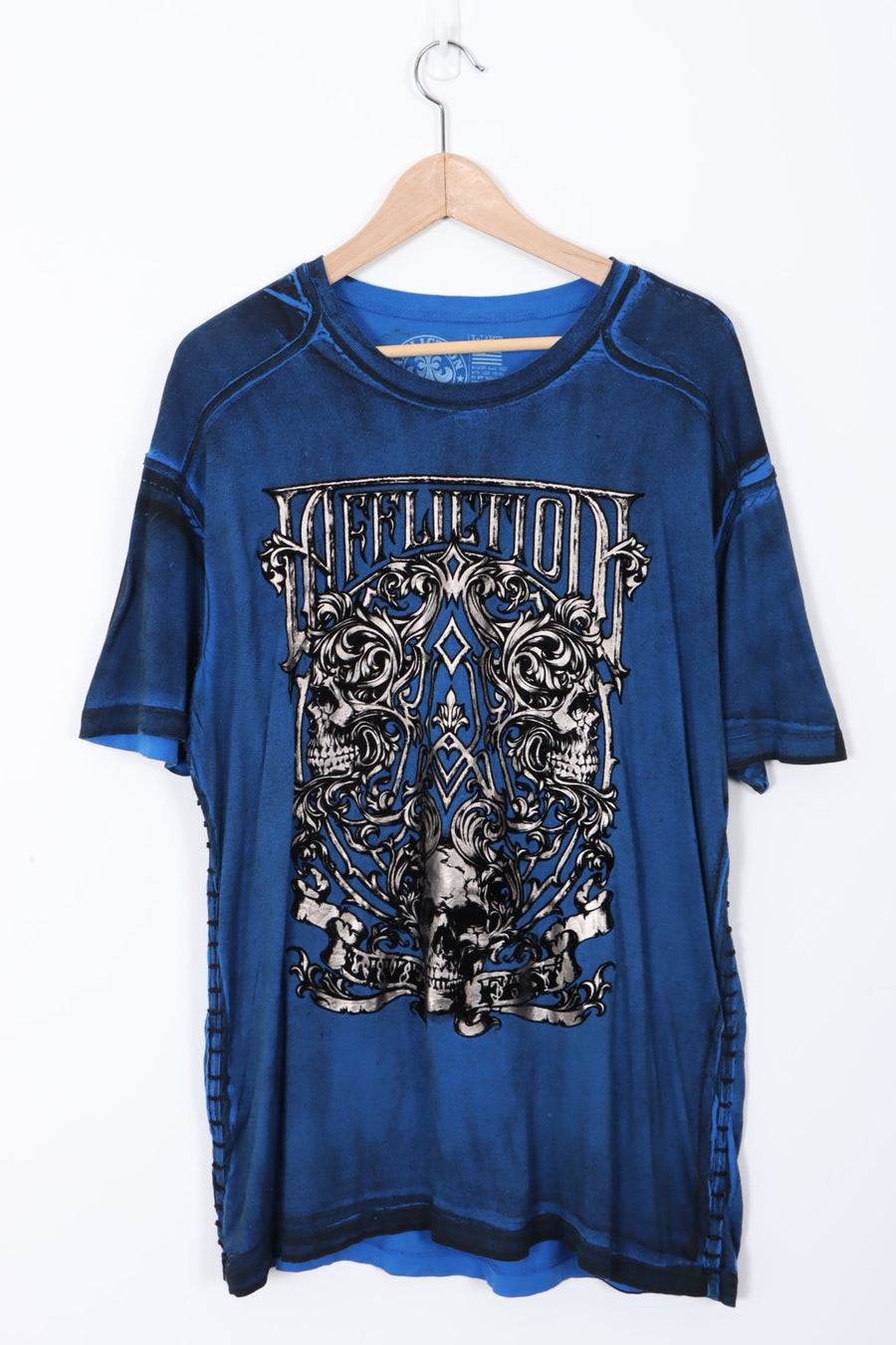 AFFLICTION Live Fast Velvet Skull Design Side Knit Stitch Detail Tee (XL)