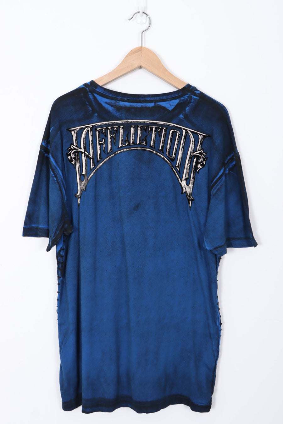 AFFLICTION Live Fast Velvet Skull Design Side Knit Stitch Detail Tee (XL)