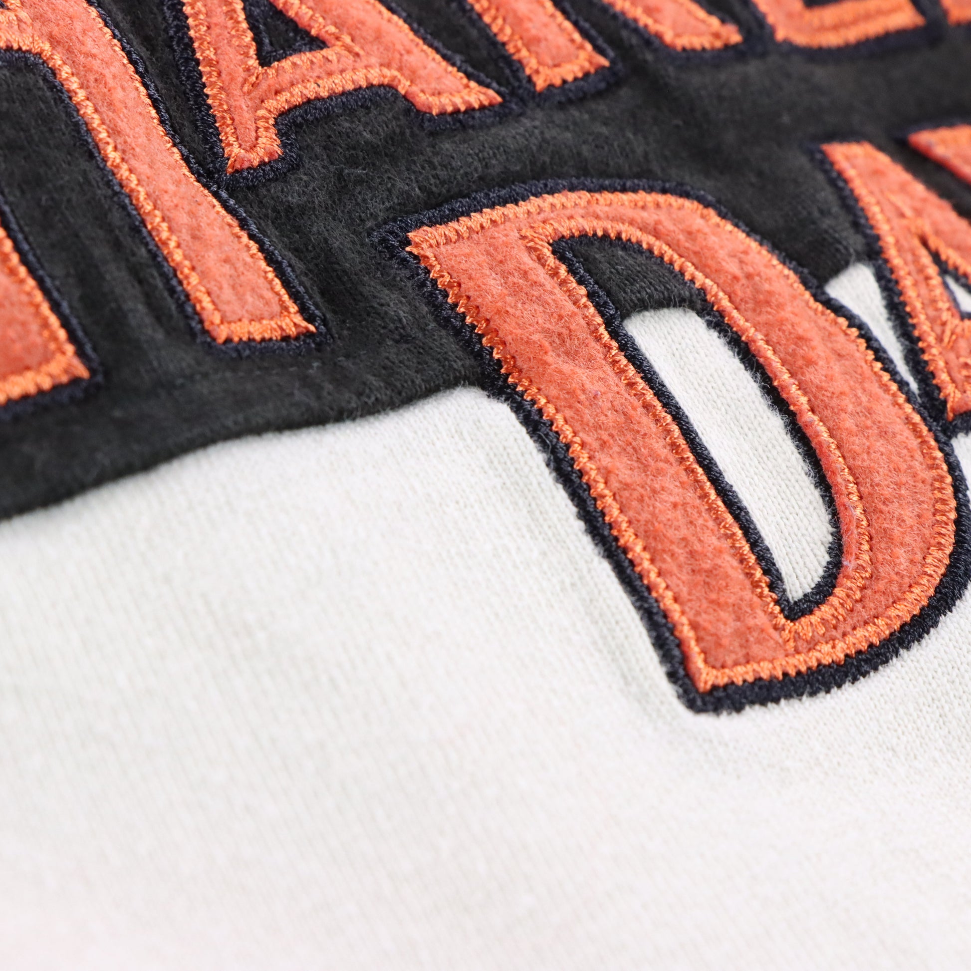 Vintage HARLEY DAVIDSON Embroidered & 3D Logo Thin V-Neck Sweatshirt (XL) ***COCO Vintage Sole Melbourne