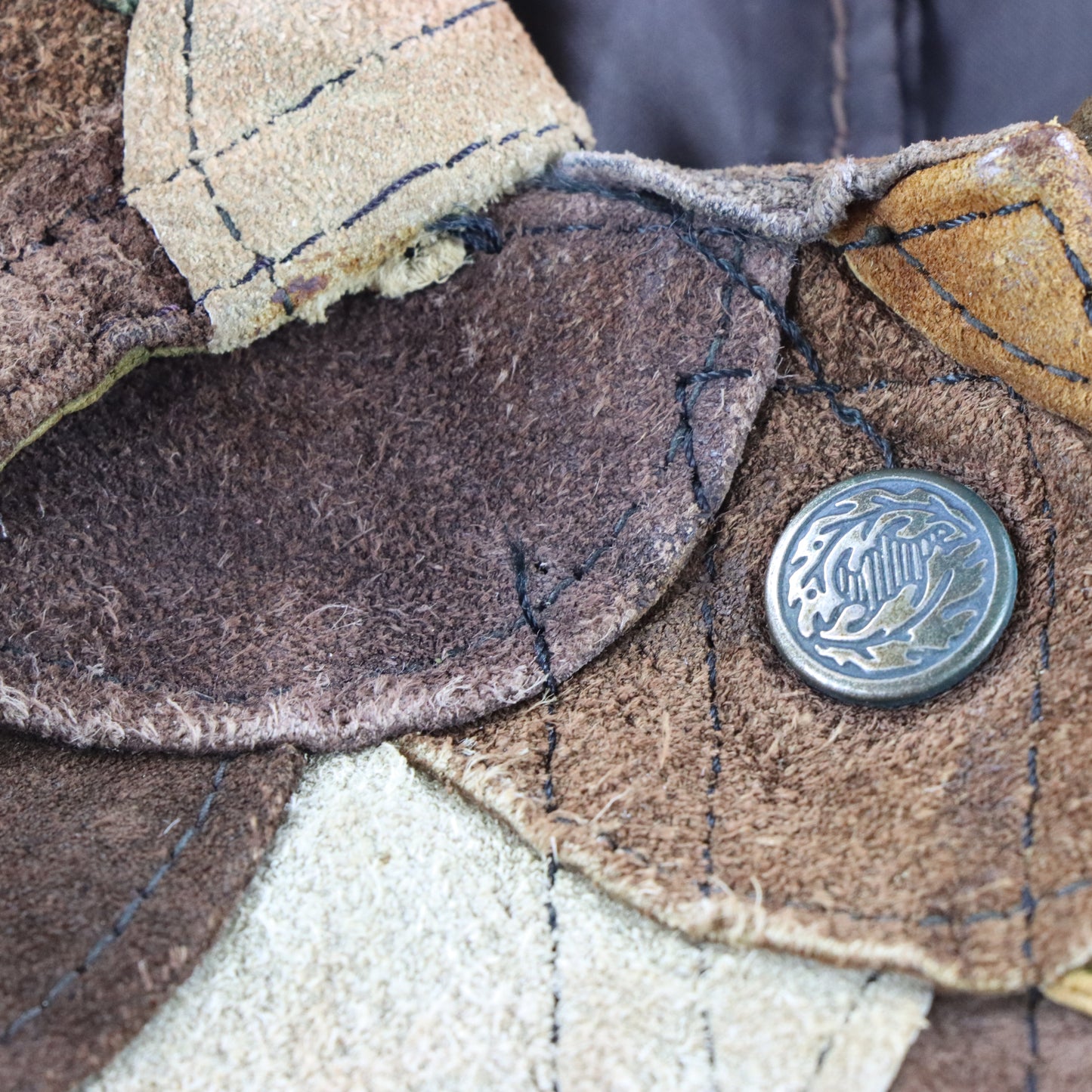 Vintage 70s Suede Leather Multicolour Earth-Tone Scalloped Fish-Scale Patchwork Jacket (M) ***COCO Vintage Sole Melbourne