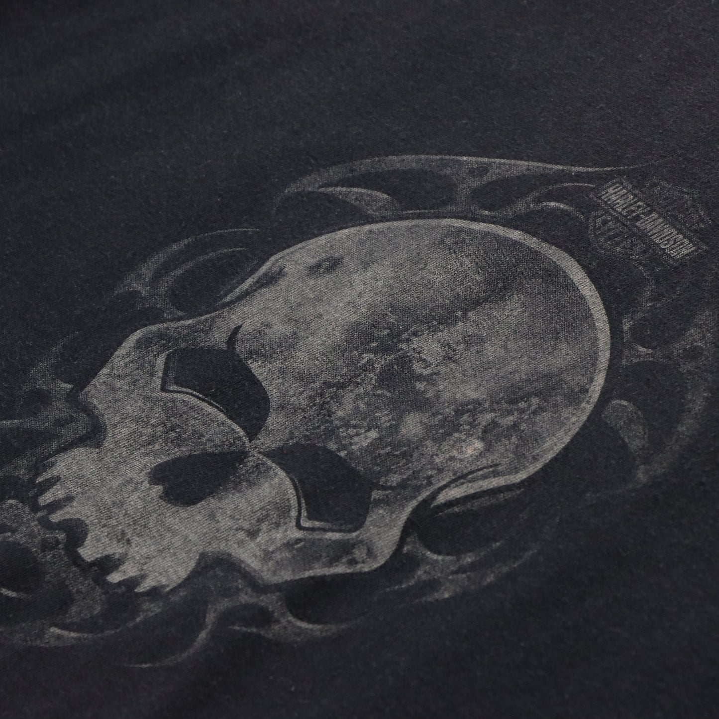 Vintage HARLEY DAVIDSON Skull Black T-Shirt *Aubs Vintage Sole Melbourne