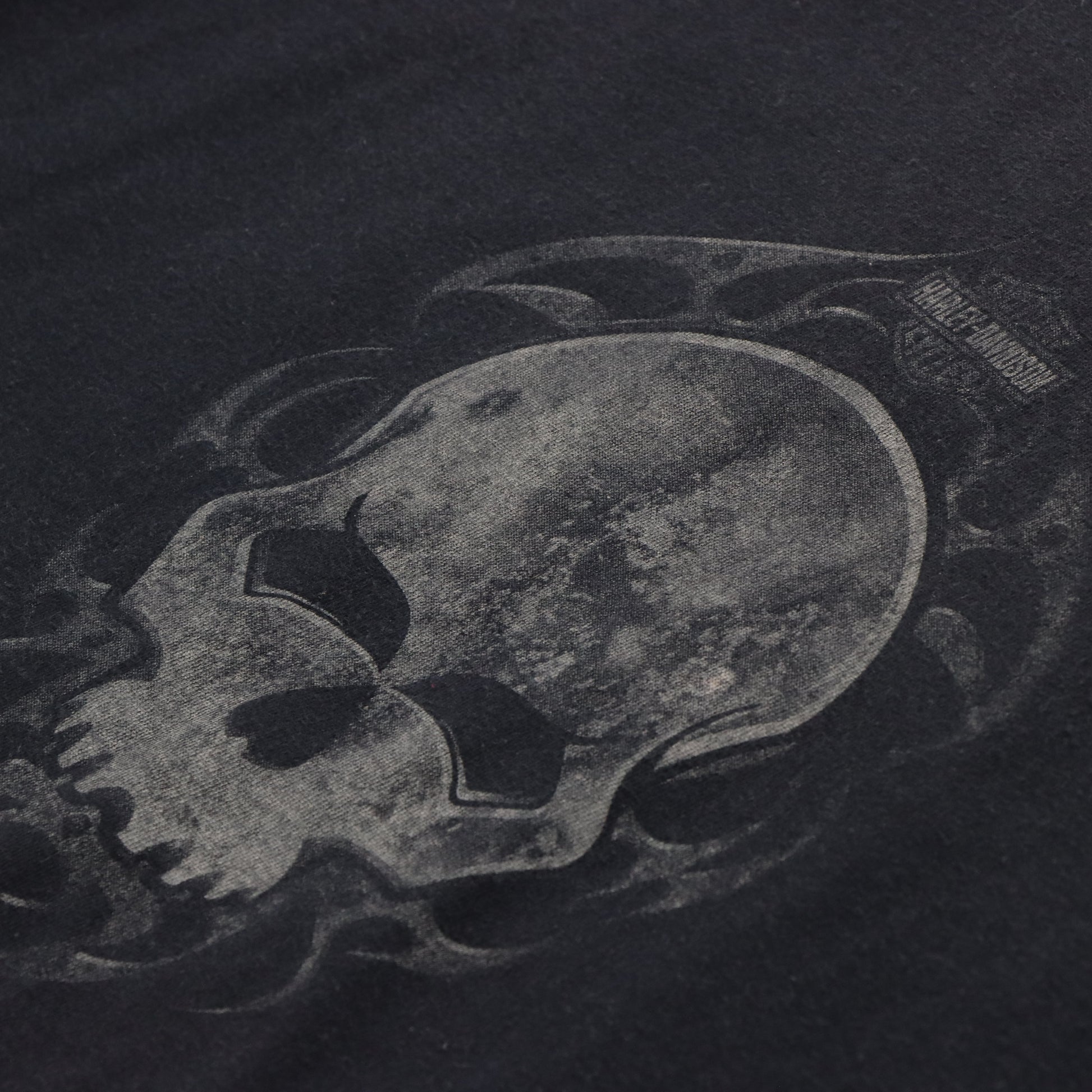 Vintage HARLEY DAVIDSON Skull Black T-Shirt *Aubs Vintage Sole Melbourne