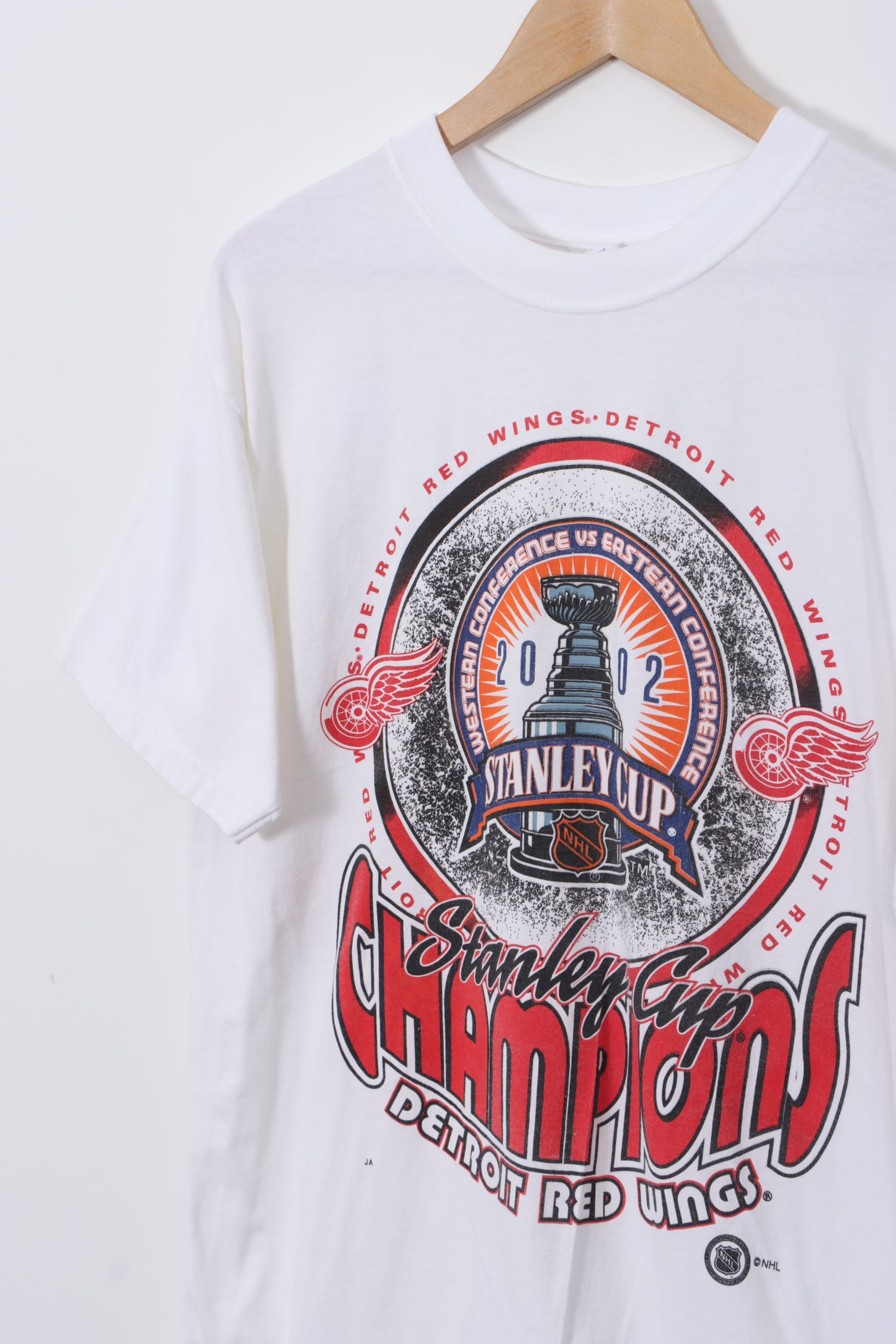 2002 NHL Stanley Cup Champions Detroit Red Wings White T-Shirt (L)